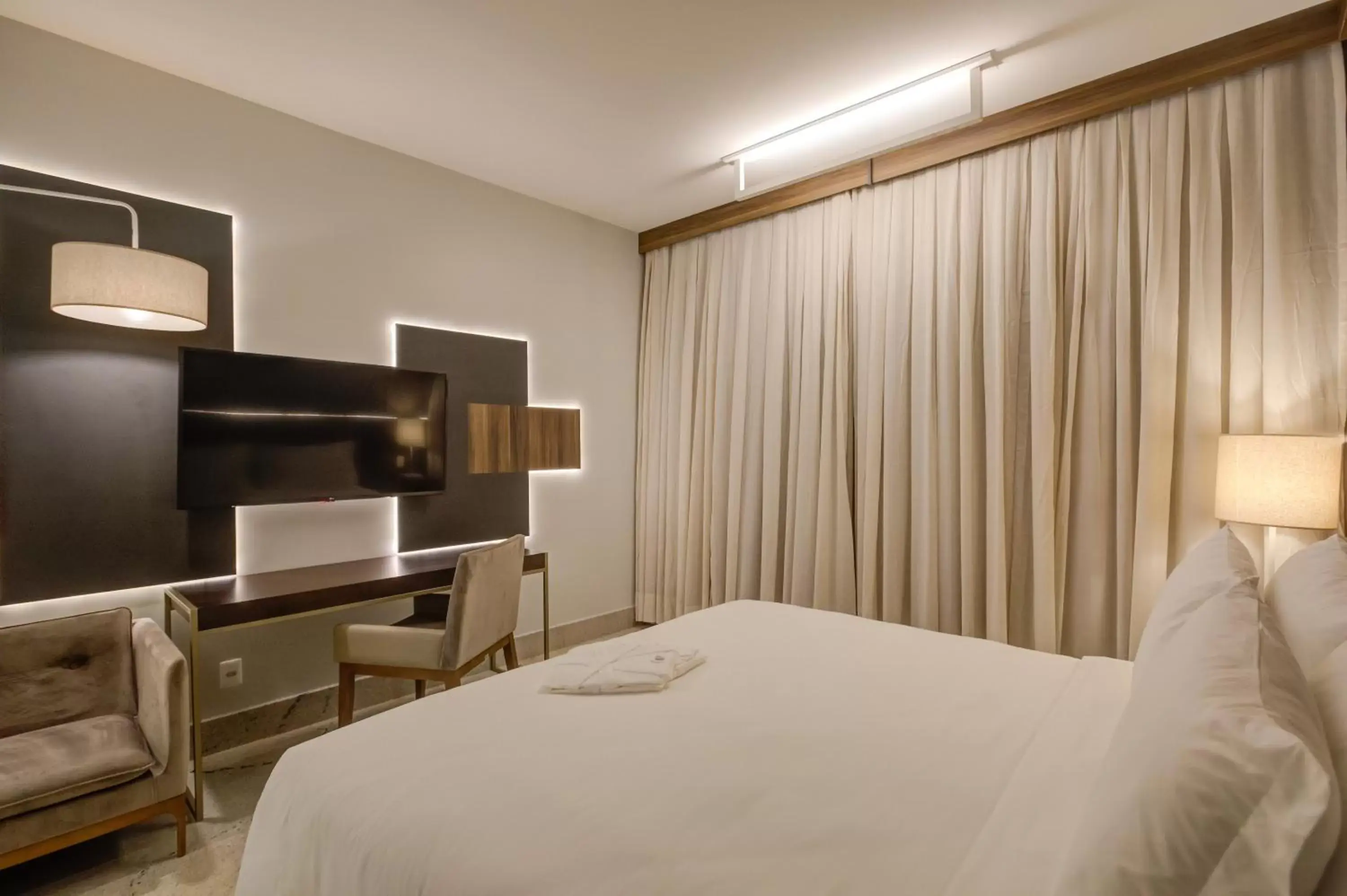 King Room with Pool View in DoubleTree by Hilton - Resort - Foz do Iguaçu King Room with Pool View in DoubleTree by Hilton - Resort - Foz do Iguaçu