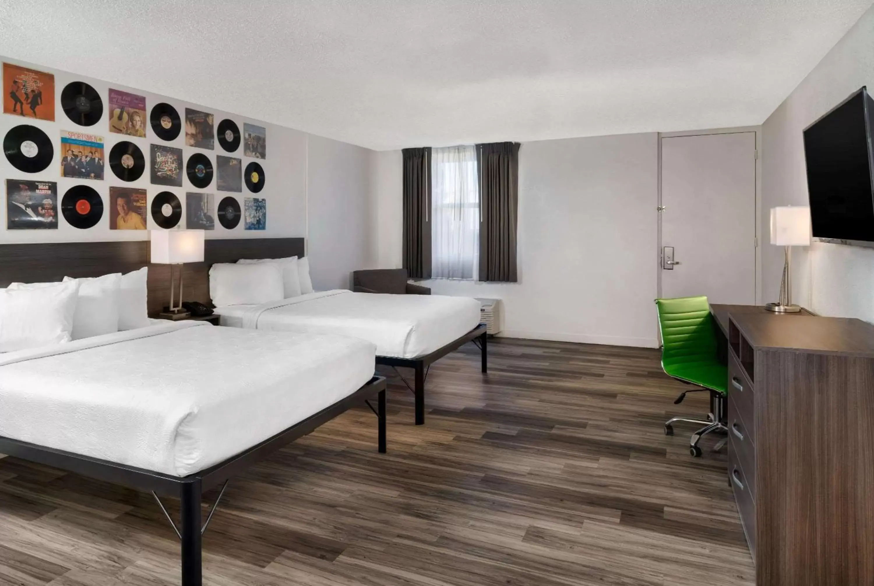 Double Room with Two Double Beds - Non-Smoking in Hillside Crossing Nashville a Ramada by Wyndham Double Room with Two Double Beds - Non-Smoking in Hillside Crossing Nashville a Ramada by Wyndham
