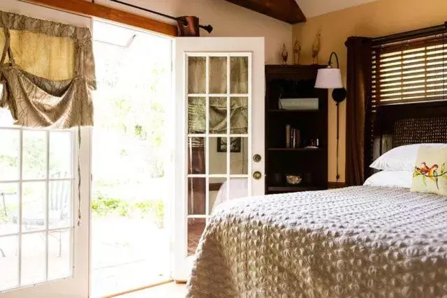 King Room with Garden View in Old Brick Inn King Room with Garden View in Old Brick Inn