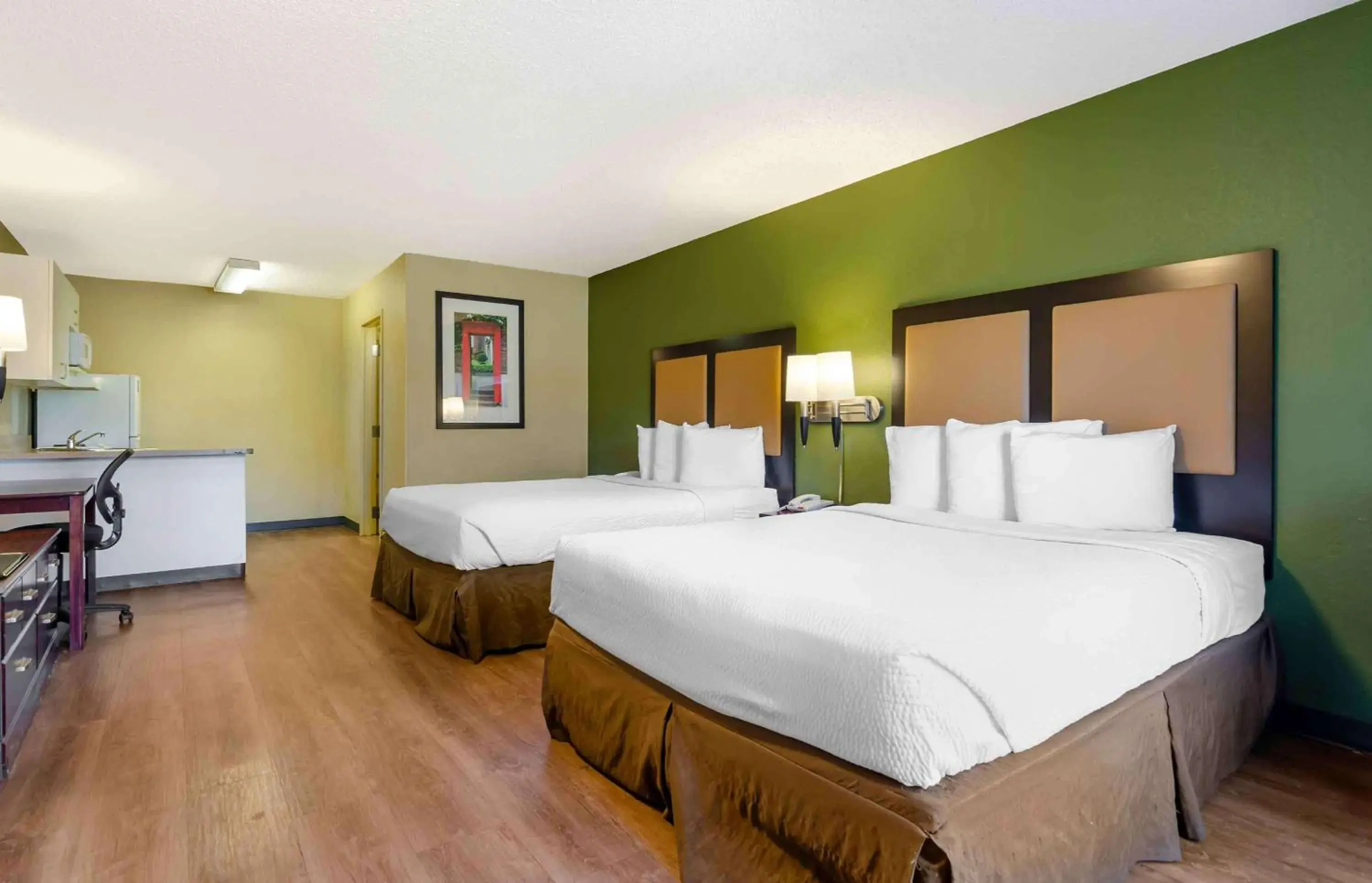 Studio with Two Queen Beds - Non-Smoking in Extended Stay America Select Suites - Roanoke - Airport Studio with Two Queen Beds - Non-Smoking in Extended Stay America Select Suites - Roanoke - Airport