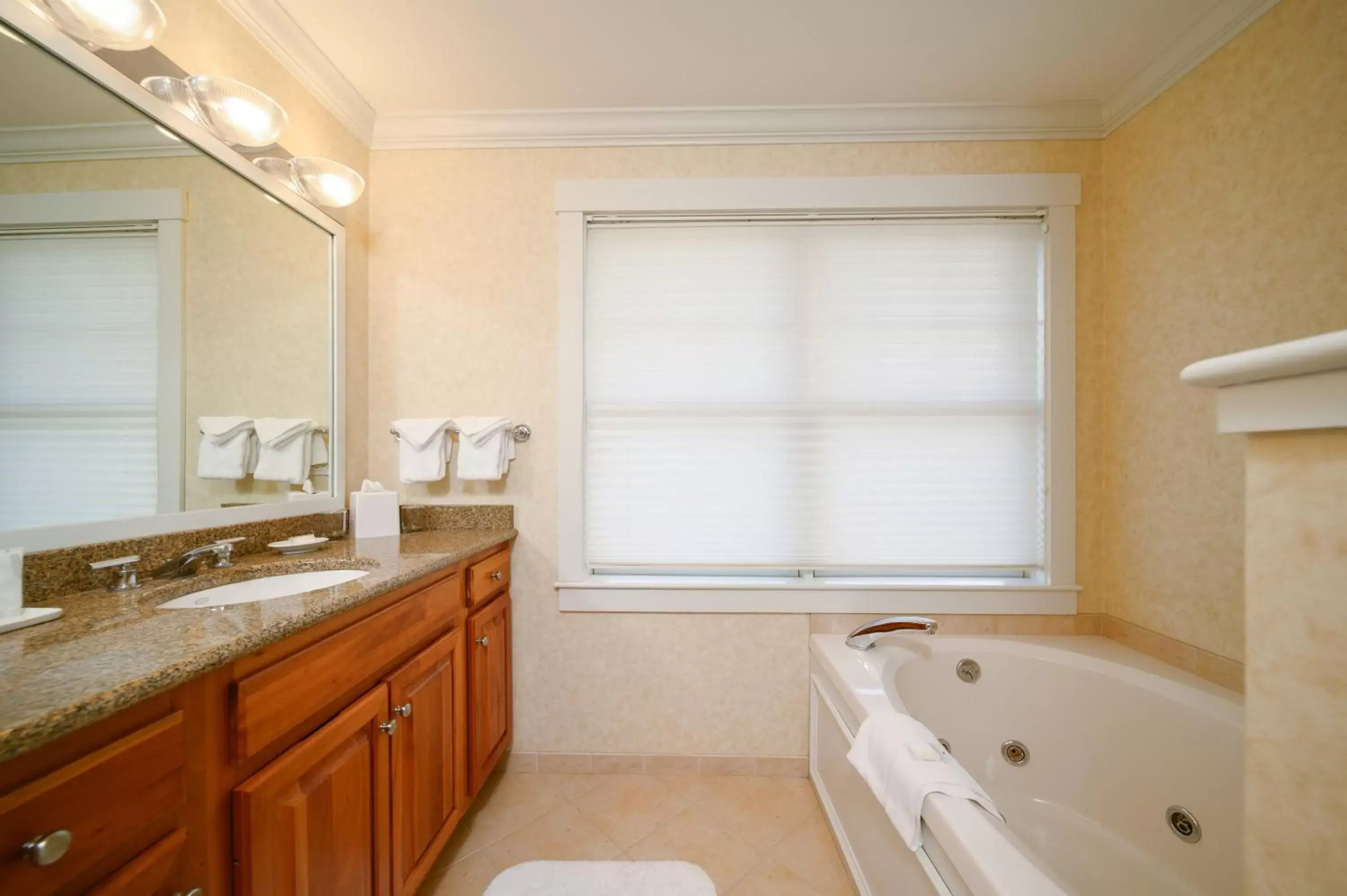 Two-Bedroom Townhouse in Stoweflake Mountain Resort & Spa Two-Bedroom Townhouse in Stoweflake Mountain Resort & Spa