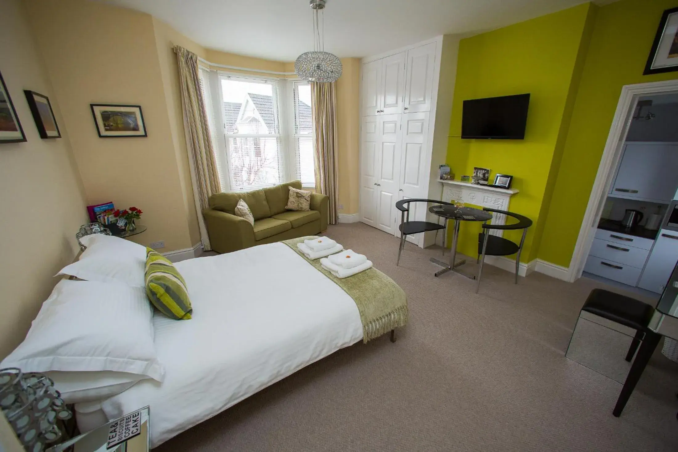 Double Studio with Split Level and Sofa Bed - single occupancy in Studios At Glenthorne Double Studio with Split Level and Sofa Bed - single occupancy in Studios At Glenthorne