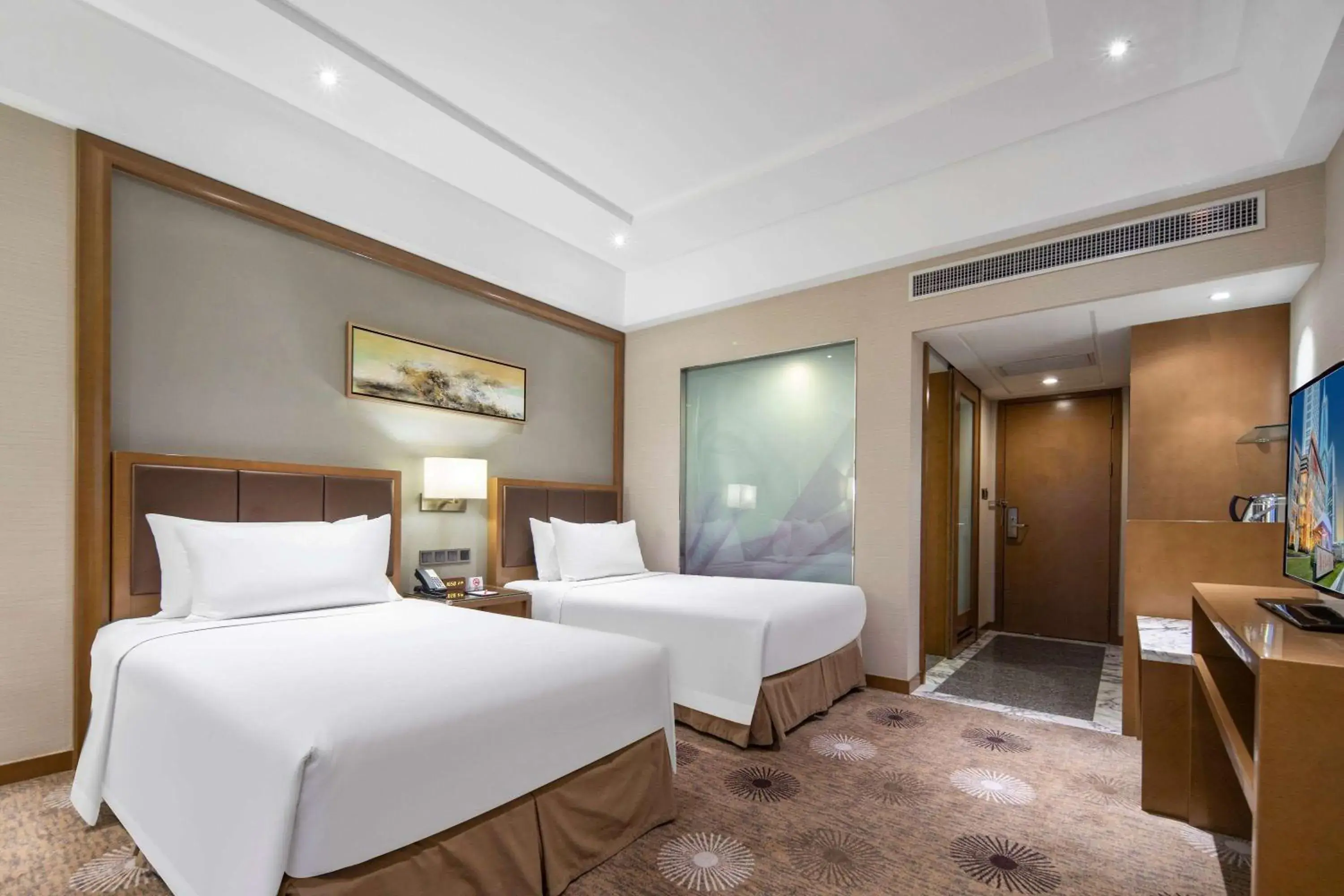 Deluxe Twin Business Room - single occupancy - Non-Smoking in Ramada Plaza Pudong Shanghai Deluxe Twin Business Room - single occupancy - Non-Smoking in Ramada Plaza Pudong Shanghai
