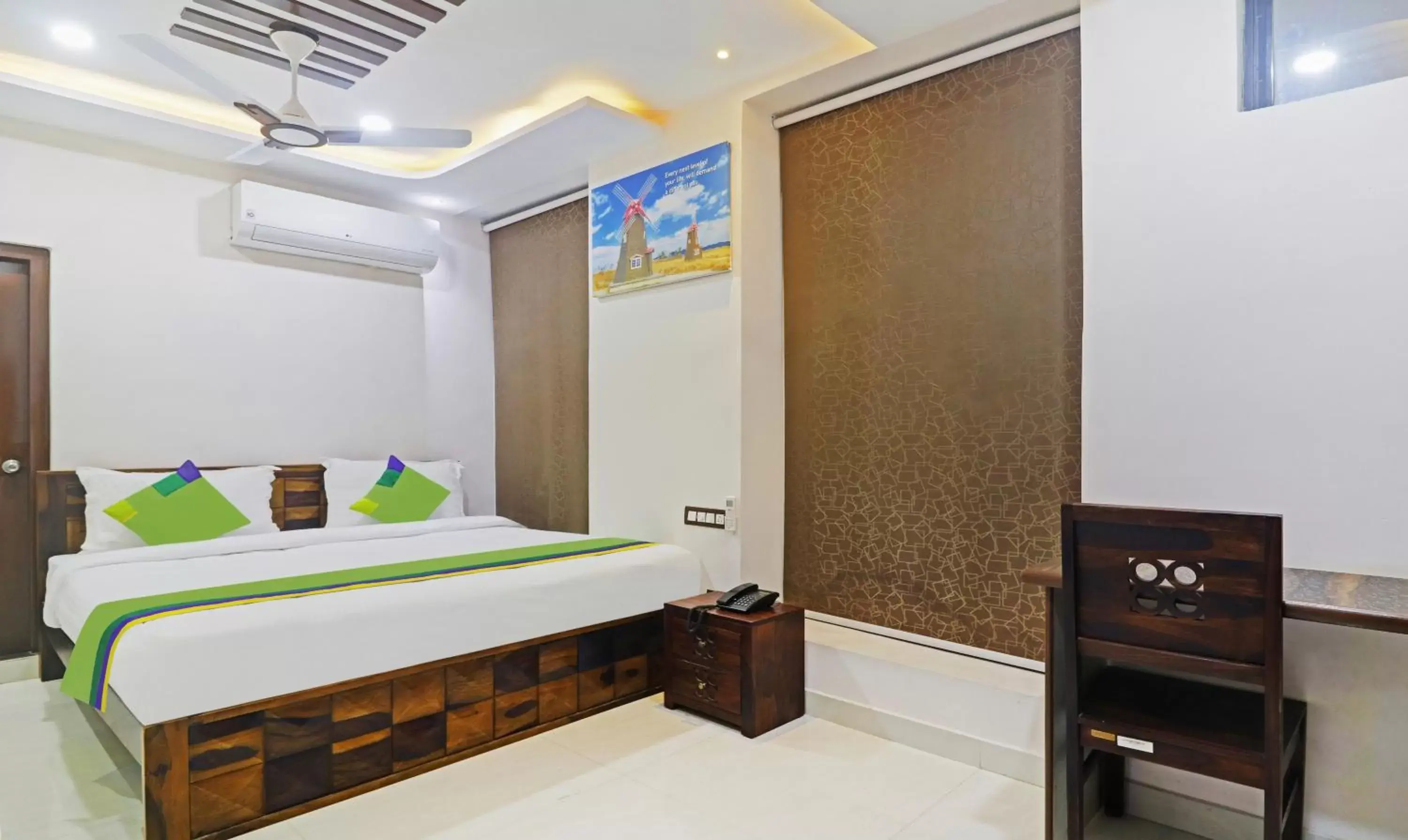 Deluxe Double Room - single occupancy in Itsy Hotels J A Royal Suites Manikonda Deluxe Double Room - single occupancy in Itsy Hotels J A Royal Suites Manikonda