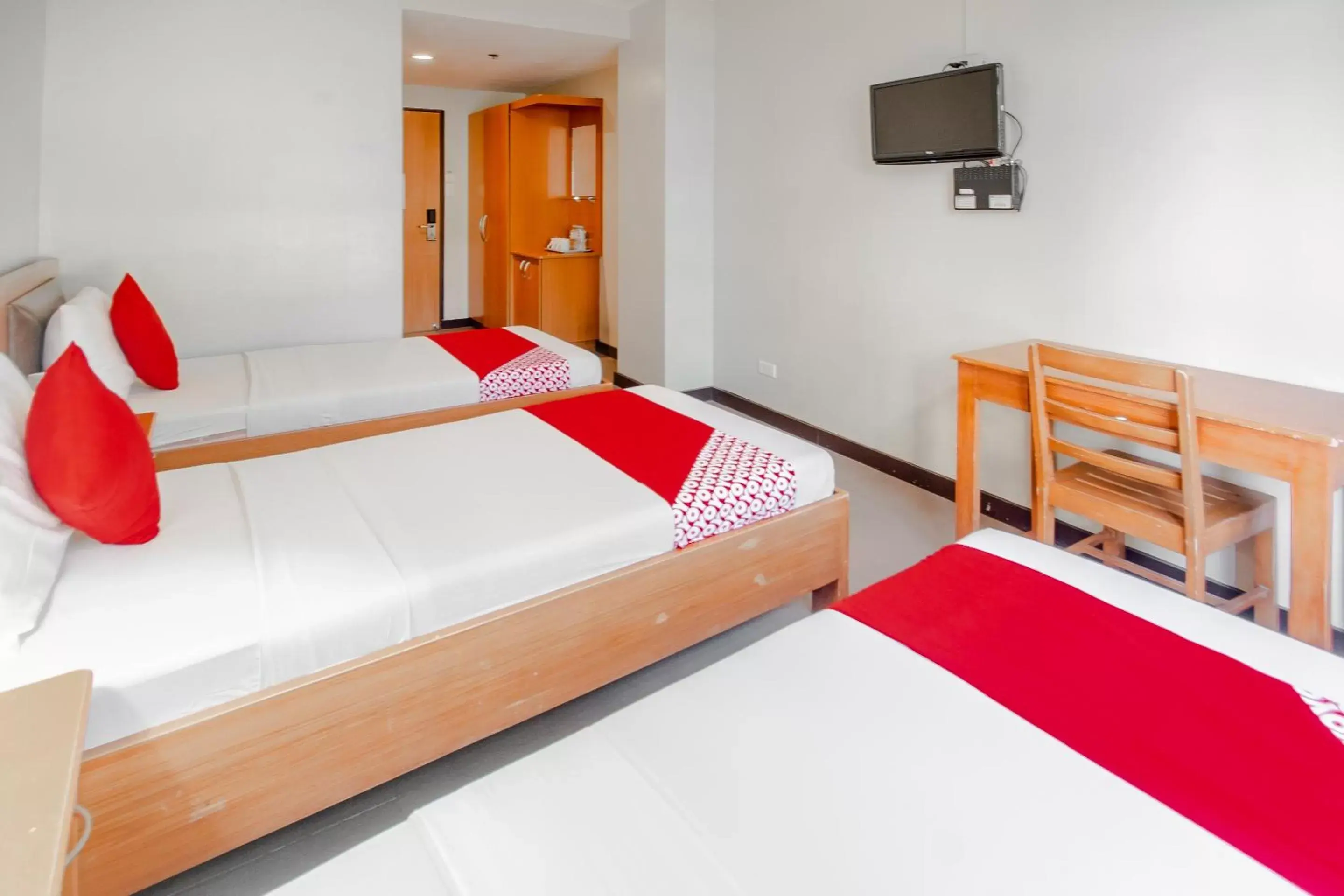 Superior Family Room in Capital O 719 Fuente Oro Business Suites Superior Family Room in Capital O 719 Fuente Oro Business Suites