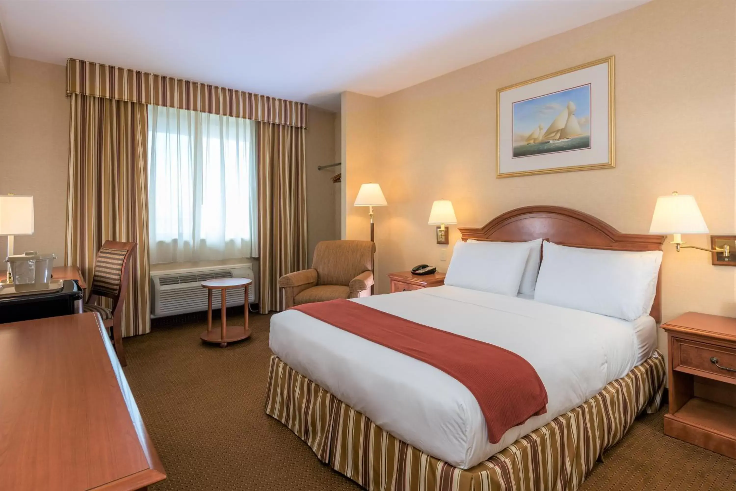 Standard Queen Room in Five Towns Inn - JFK Airport Standard Queen Room in Five Towns Inn - JFK Airport