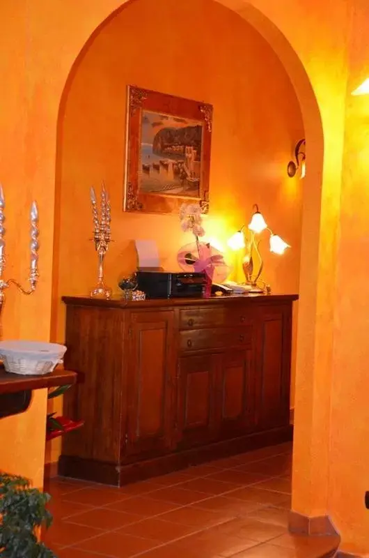 Decorative detail, Kitchen/Kitchenette in Relais Maria Luisa Locazione turistica di Simona Capaccio Decorative detail, Kitchen/Kitchenette in Relais Maria Luisa Locazione turistica di Simona Capaccio