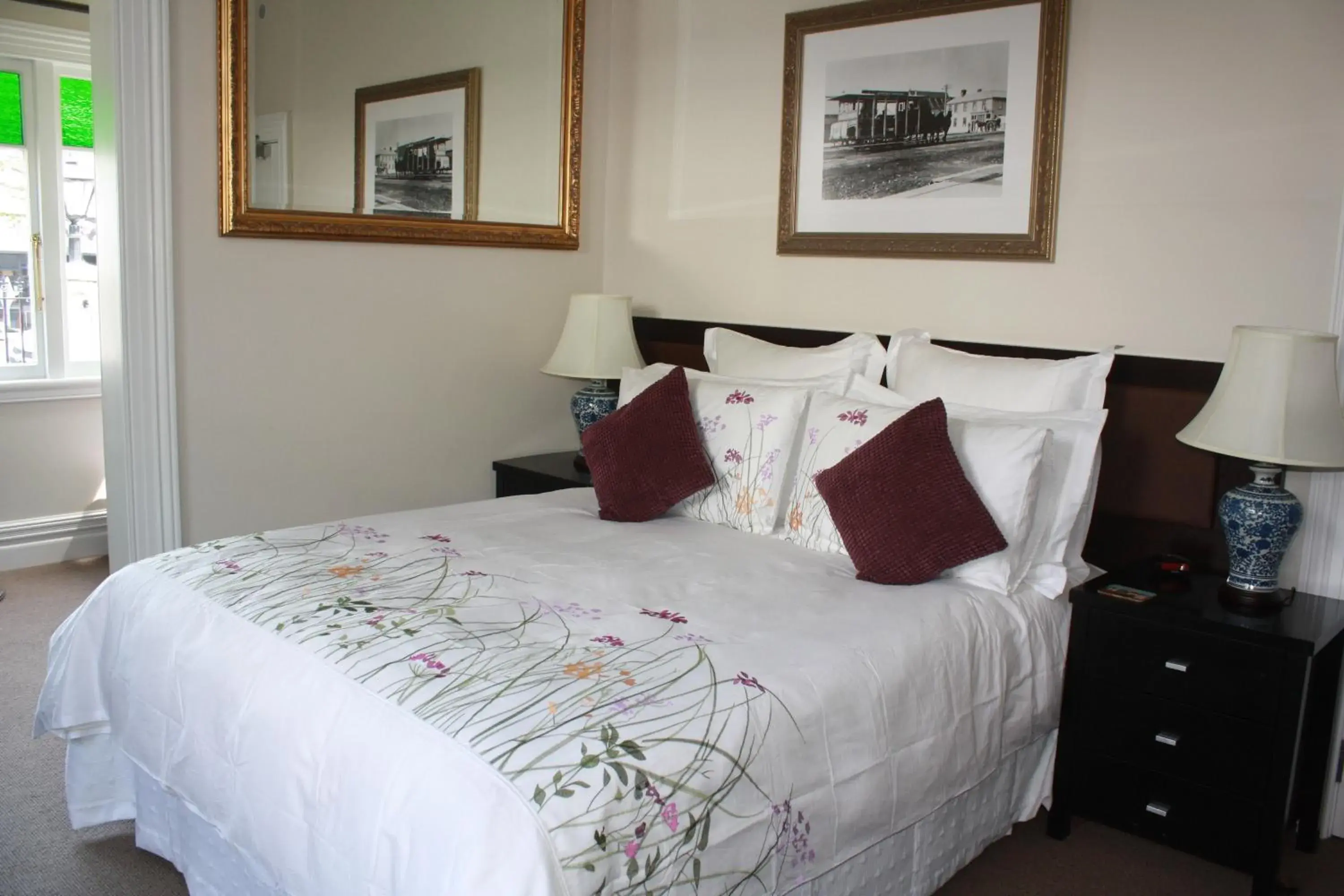 Ponsonby Suite in Ponsonby Manor Ponsonby Suite in Ponsonby Manor