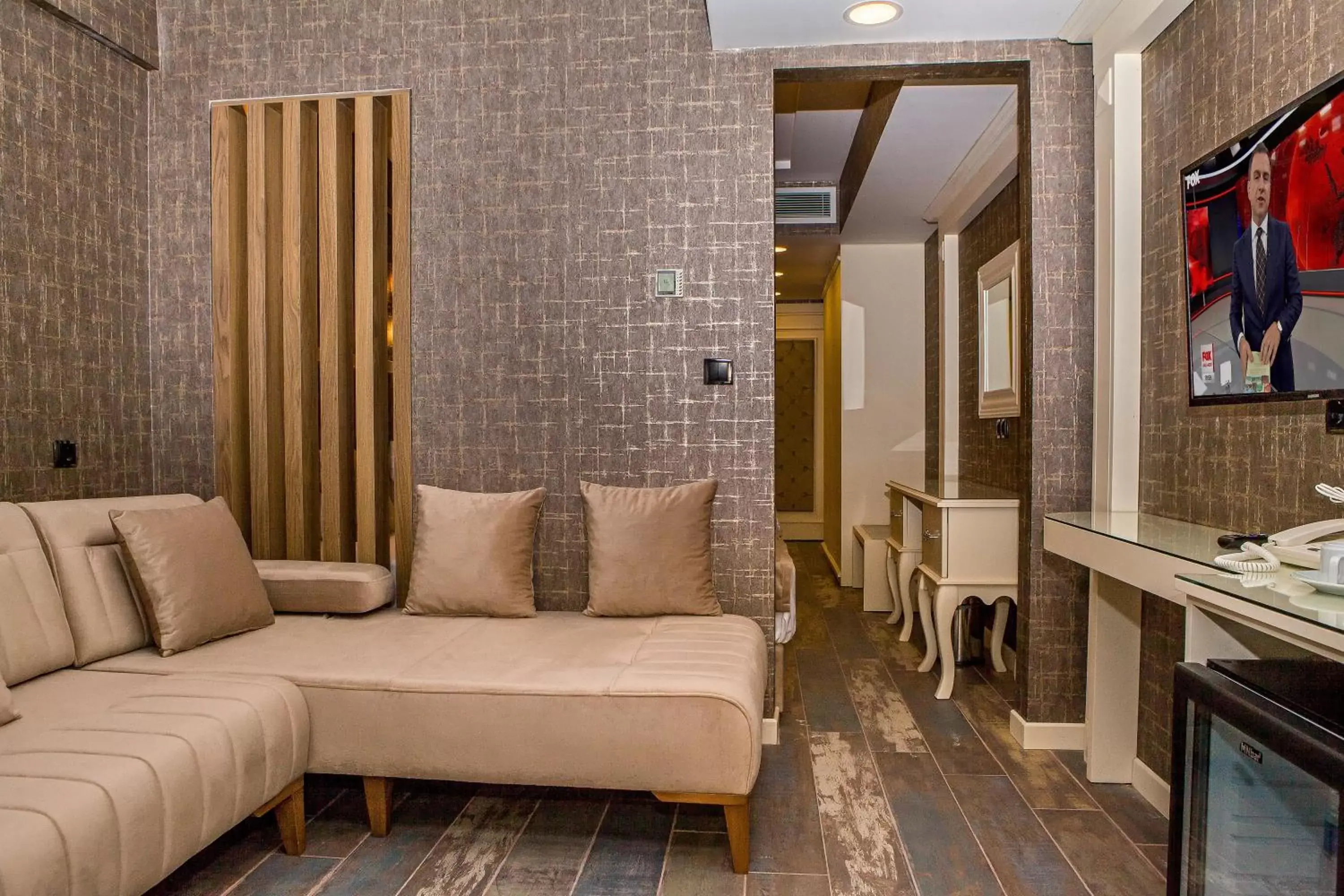 Twin Room with Garden View in THE LEA HOTELS & SUITE Twin Room with Garden View in THE LEA HOTELS & SUITE