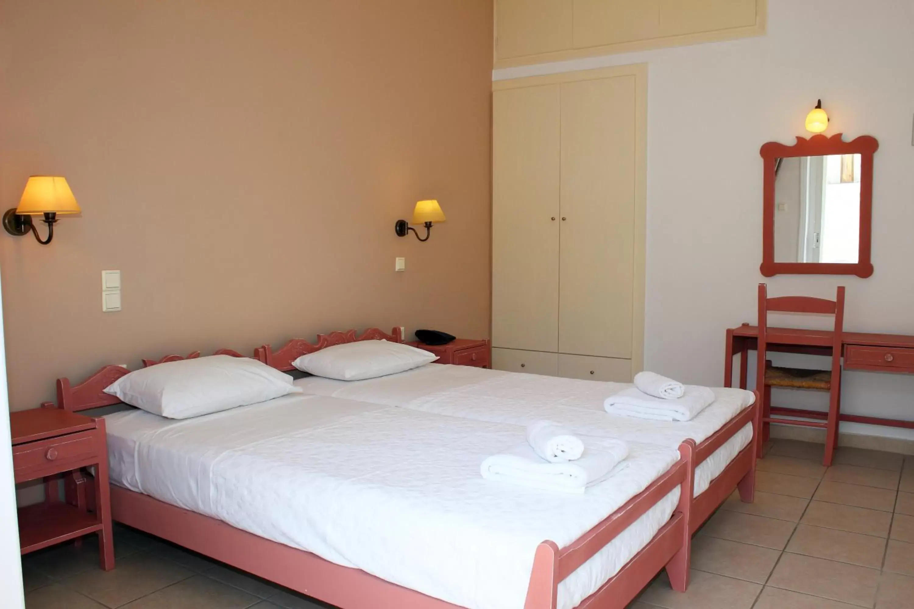 Standard Triple Room in Ikaros Art Hotel Standard Triple Room in Ikaros Art Hotel