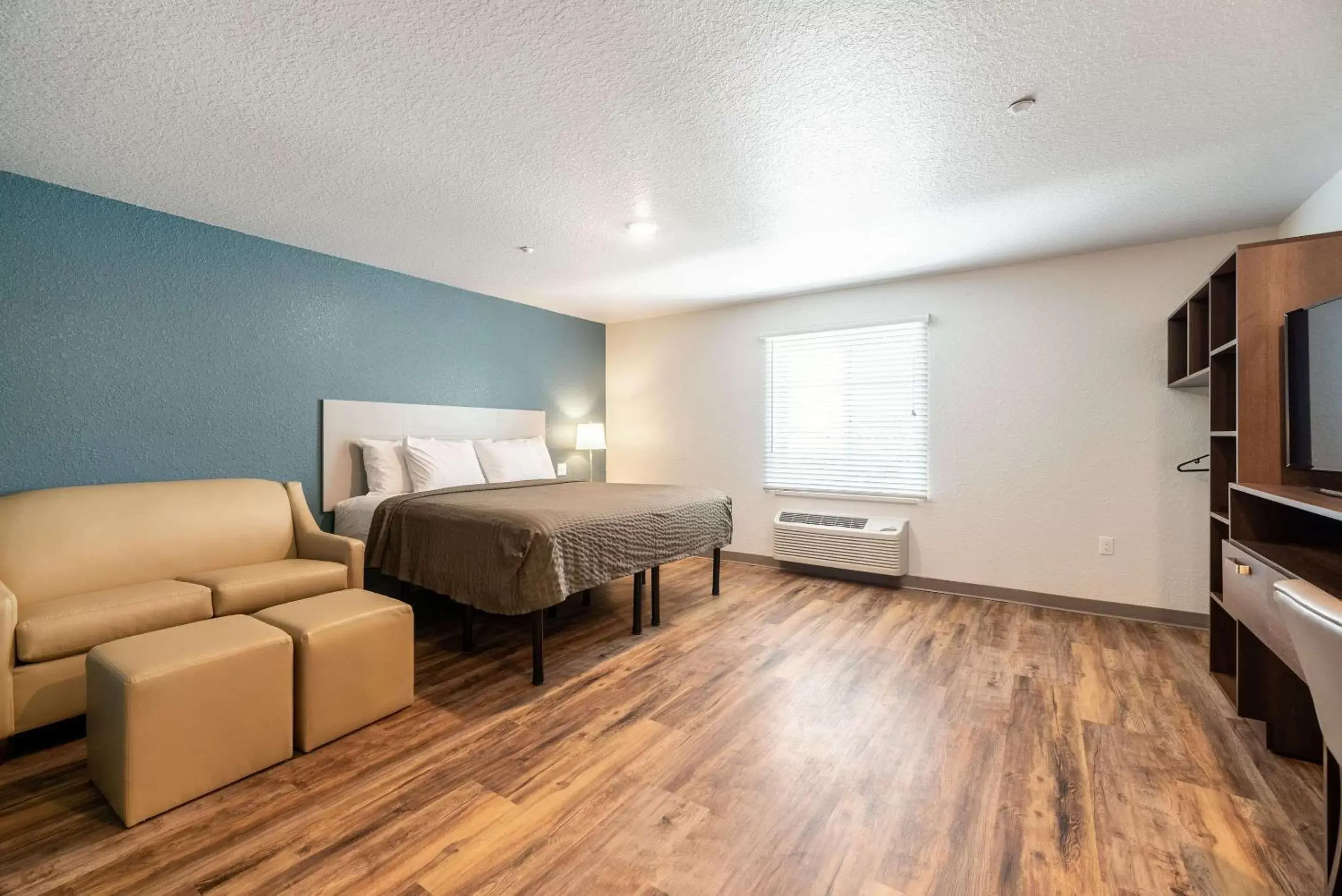 King Room with Sofa Bed - single occupancy - Accessible/Non-Smoking in WoodSpring Suites Sanford North I-4 Orlando Area King Room with Sofa Bed - single occupancy - Accessible/Non-Smoking in WoodSpring Suites Sanford North I-4 Orlando Area