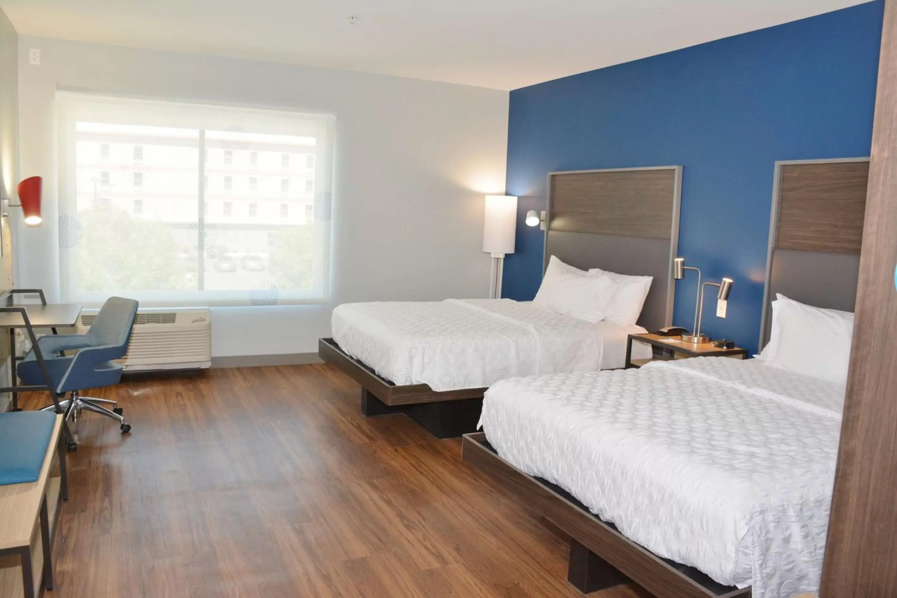 Queen Room - Mobility Accessible with Roll In Shower in Tru By Hilton Grand Junction Downtown Queen Room - Mobility Accessible with Roll In Shower in Tru By Hilton Grand Junction Downtown