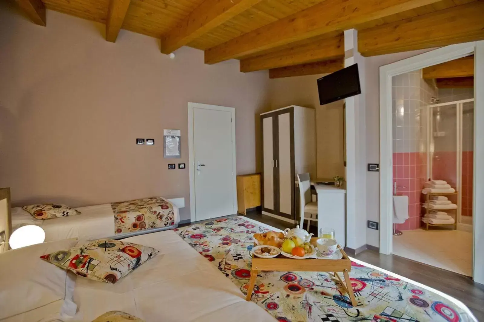 Superior Triple Room in Hotel Lago di Como Superior Triple Room in Hotel Lago di Como