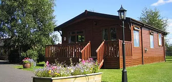 One-Bedroom Chalet in The Poplars Rooms & Cottages One-Bedroom Chalet in The Poplars Rooms & Cottages