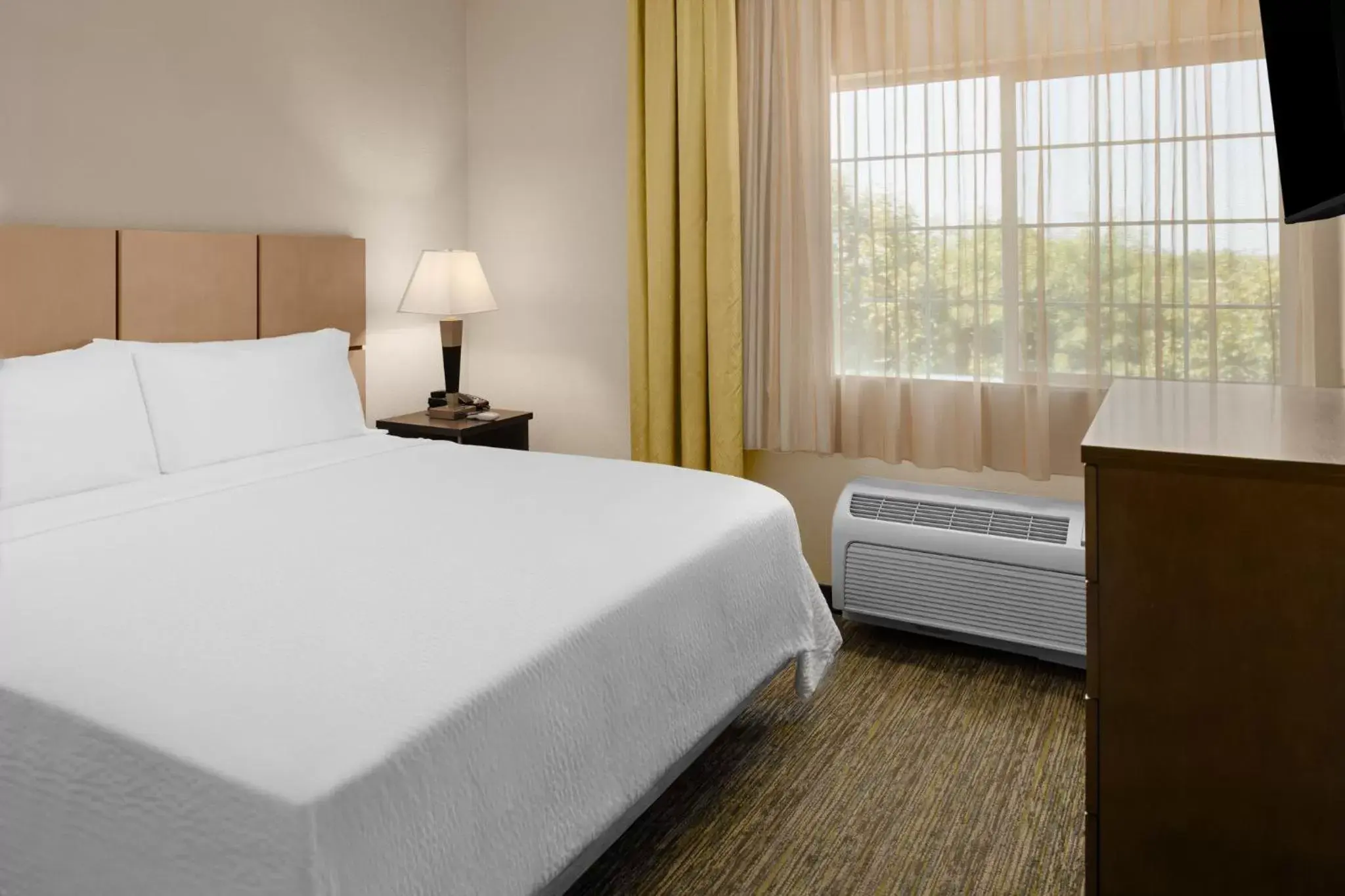 One-Bedroom King Suite in Candlewood Suites Turlock by IHG One-Bedroom King Suite in Candlewood Suites Turlock by IHG