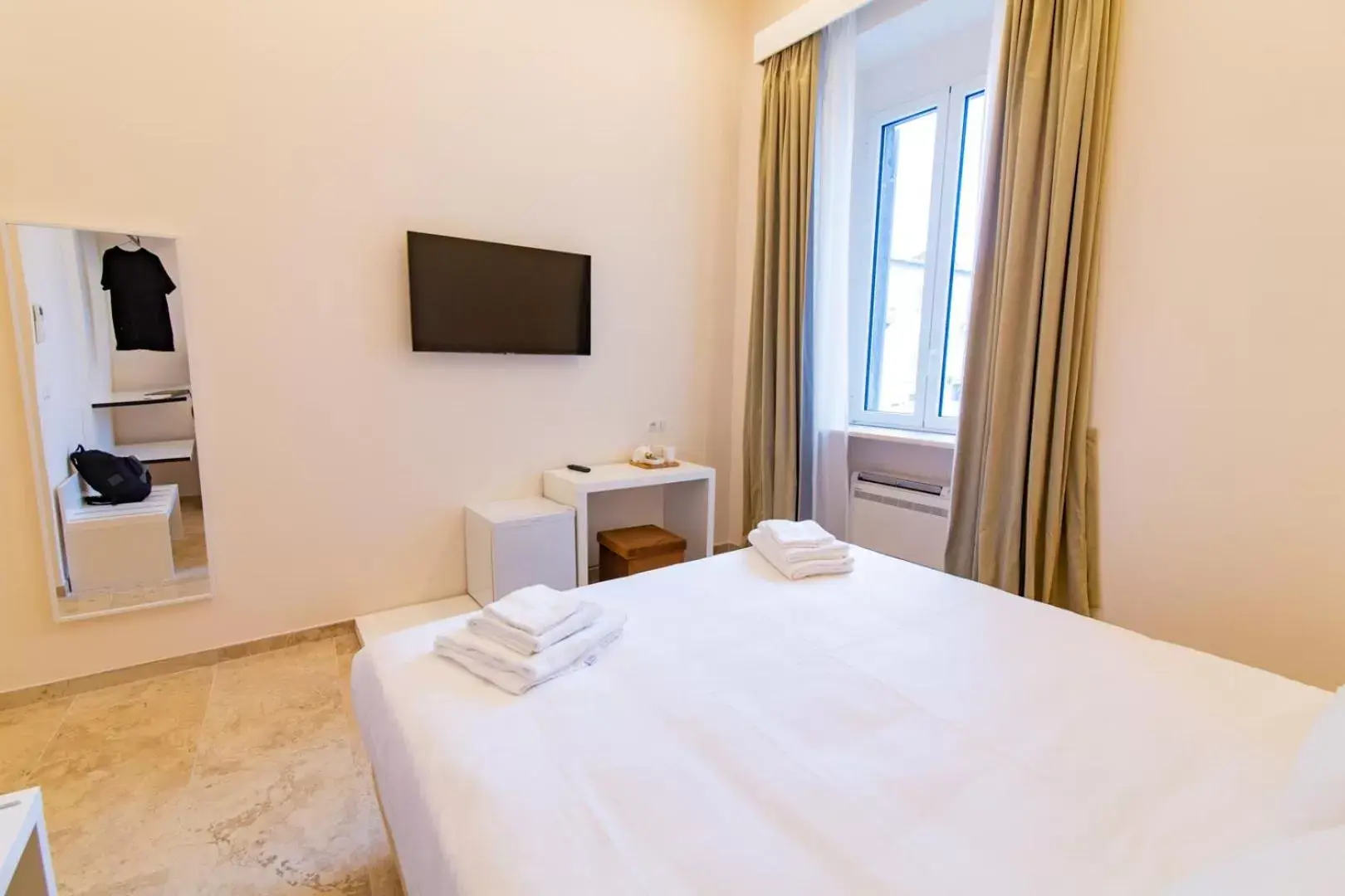 Double or Twin Room with View in Migliori Olive Ascolane beds Double or Twin Room with View in Migliori Olive Ascolane beds