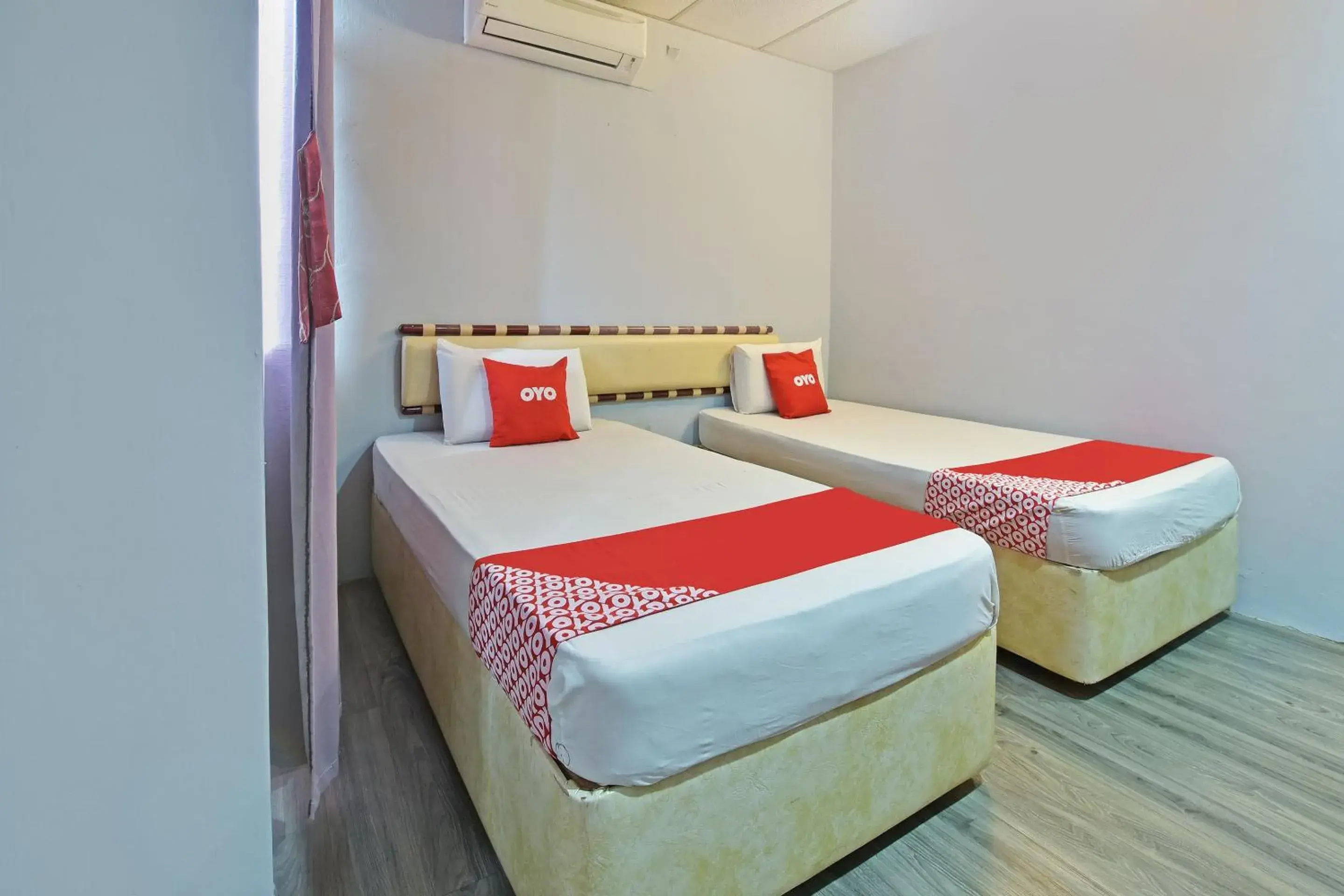 Deluxe Twin Room in OYO 90846 Hotel Akasia Deluxe Twin Room in OYO 90846 Hotel Akasia