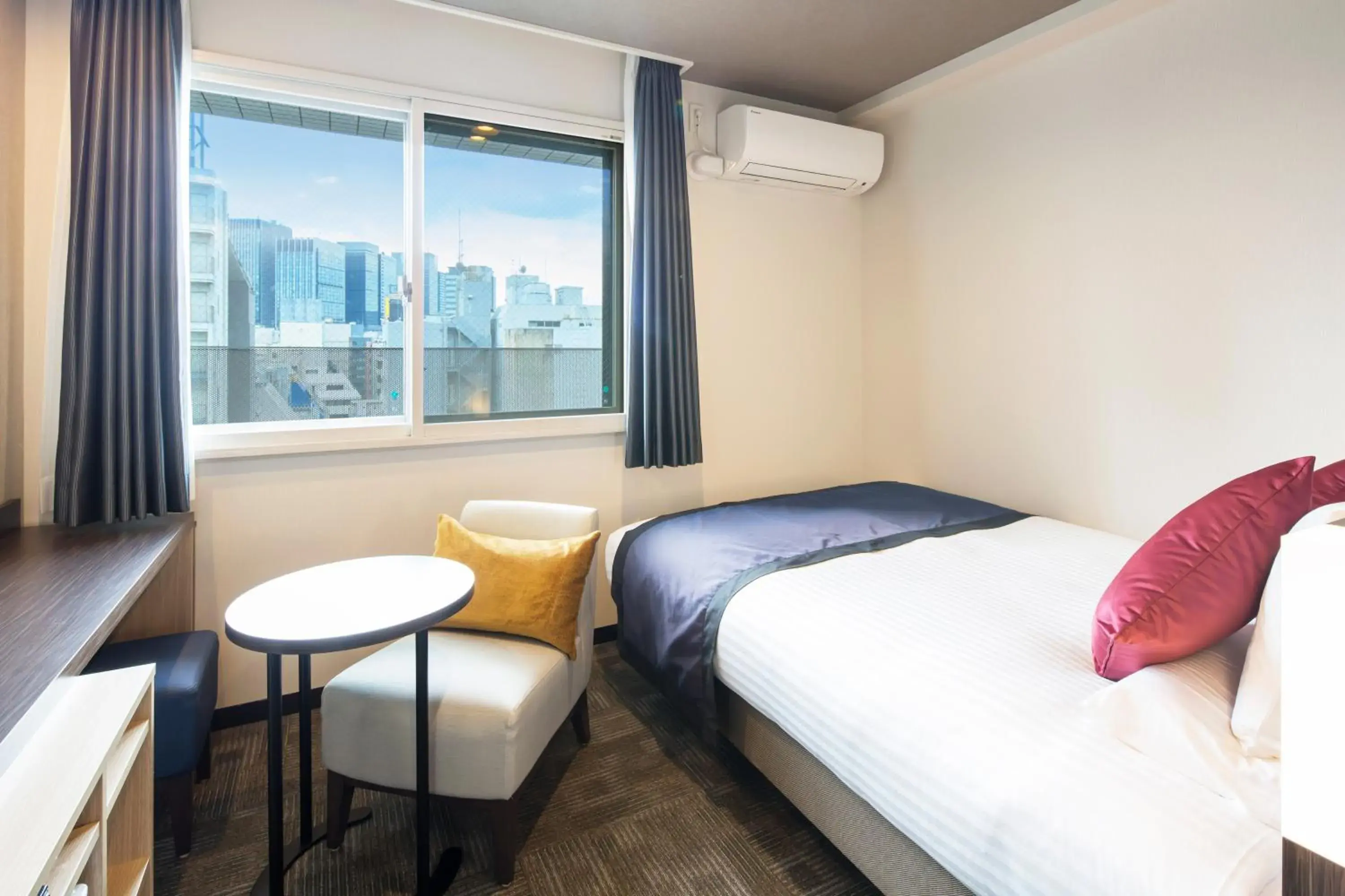 Standard Double Room - single occupancy - Smoking in HOTEL MYSTAYS Kanda Standard Double Room - single occupancy - Smoking in HOTEL MYSTAYS Kanda