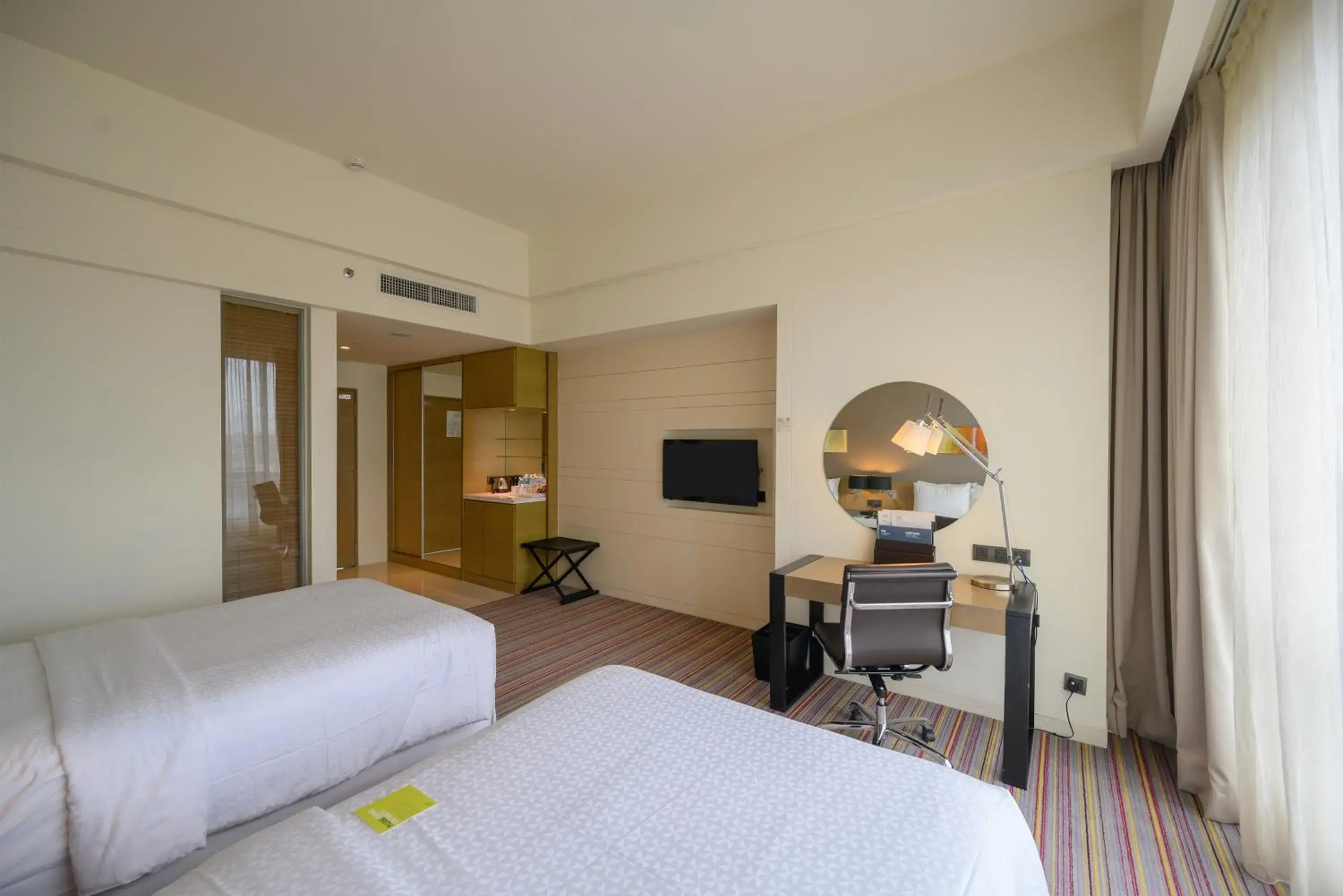 Guest room, 2 Twin Beds in Four Points by Sheraton Puchong Guest room, 2 Twin Beds in Four Points by Sheraton Puchong