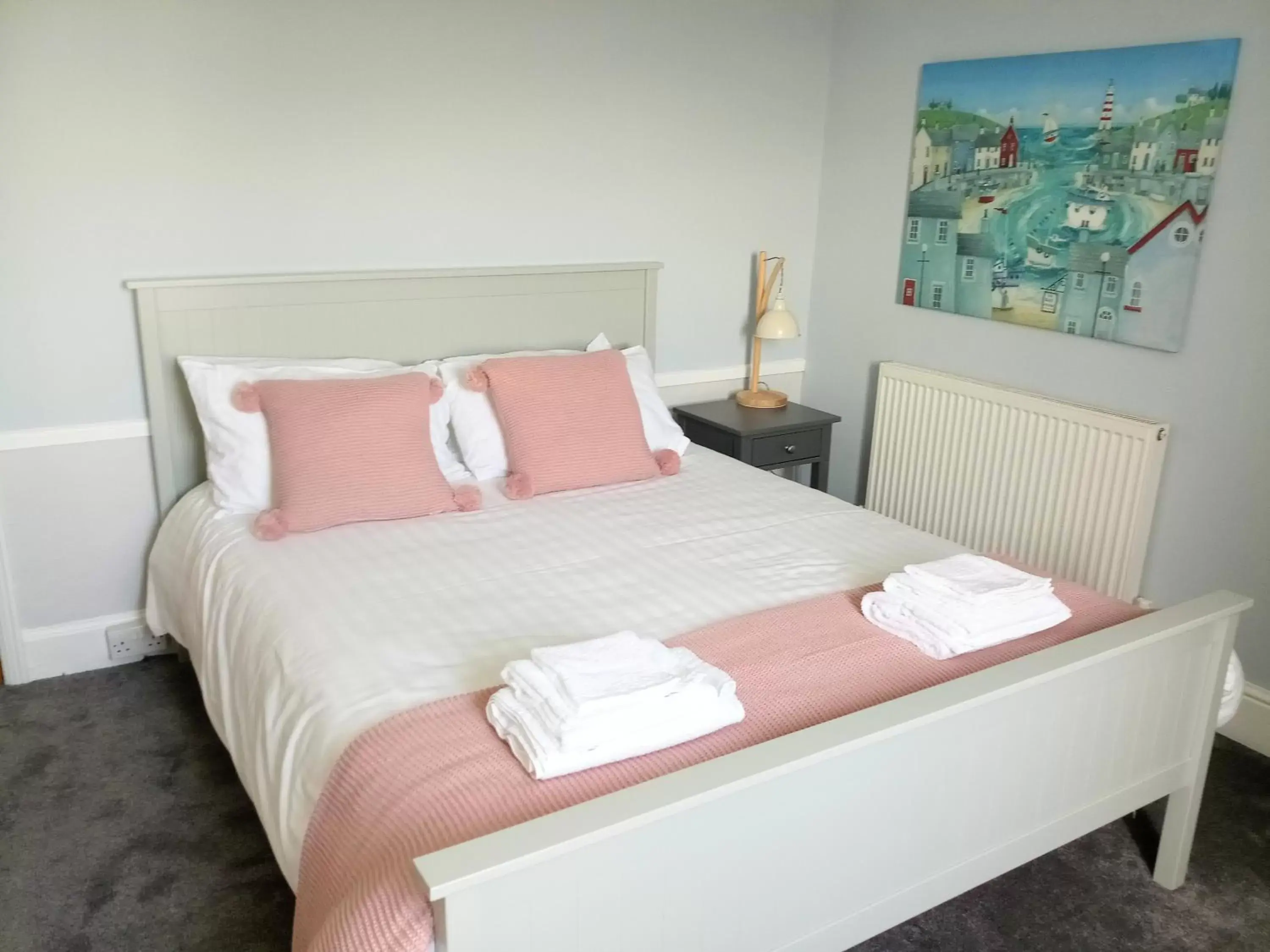 Double Room with Private Bathroom in The Bay View Inn Double Room with Private Bathroom in The Bay View Inn