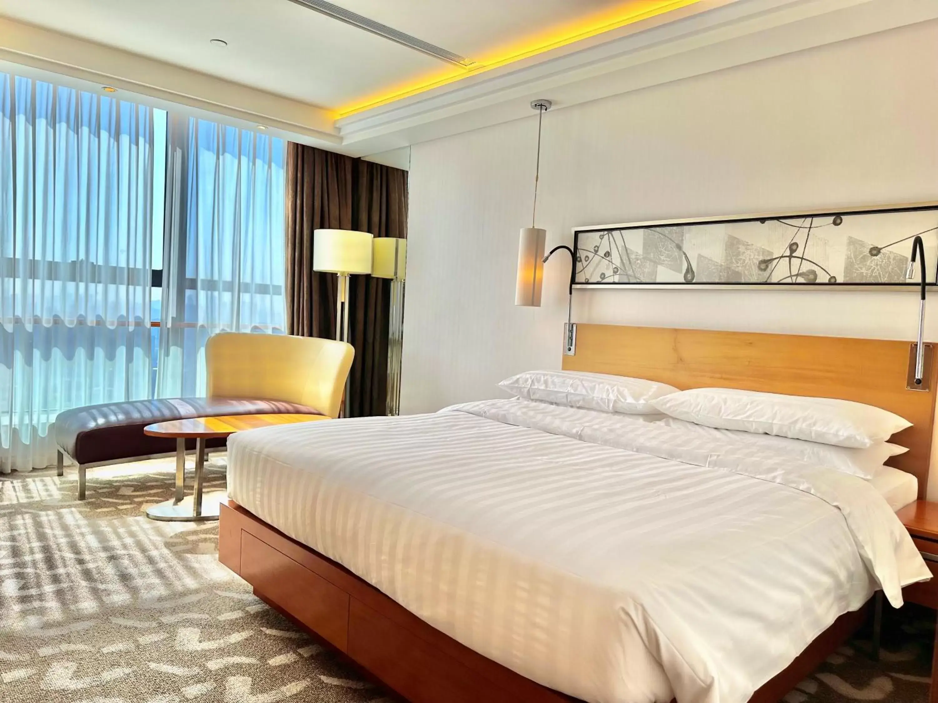 Junior Suite in Swissotel Foshan, Guangdong - Free shuttle bus during canton fair complex during canton fair period Junior Suite in Swissotel Foshan, Guangdong - Free shuttle bus during canton fair complex during canton fair period