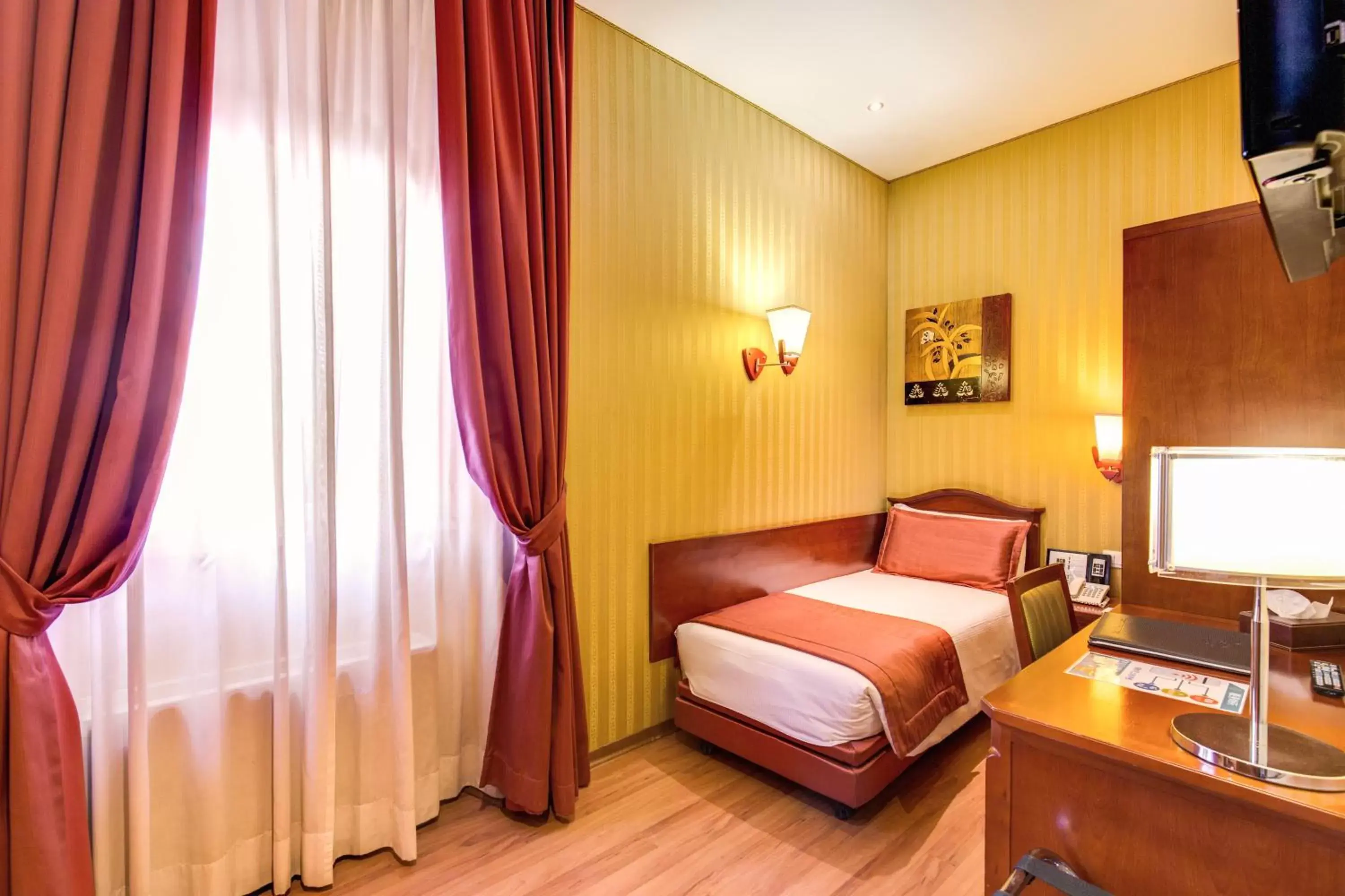 Single Room in Augusta Lucilla Palace Single Room in Augusta Lucilla Palace