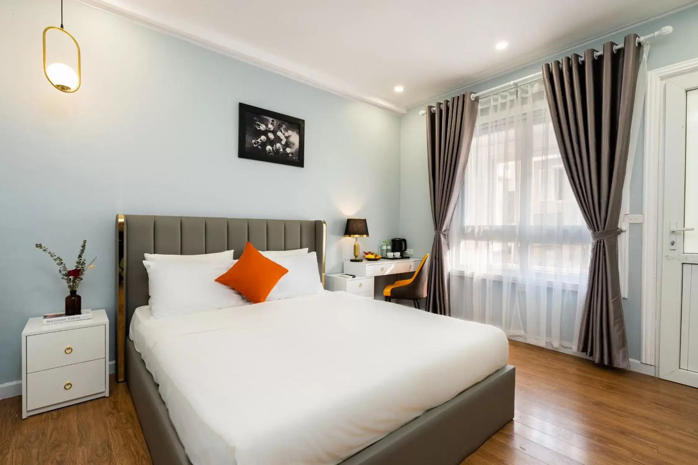 Superior Double Room in Hanoi Memory Legends Hotel Superior Double Room in Hanoi Memory Legends Hotel
