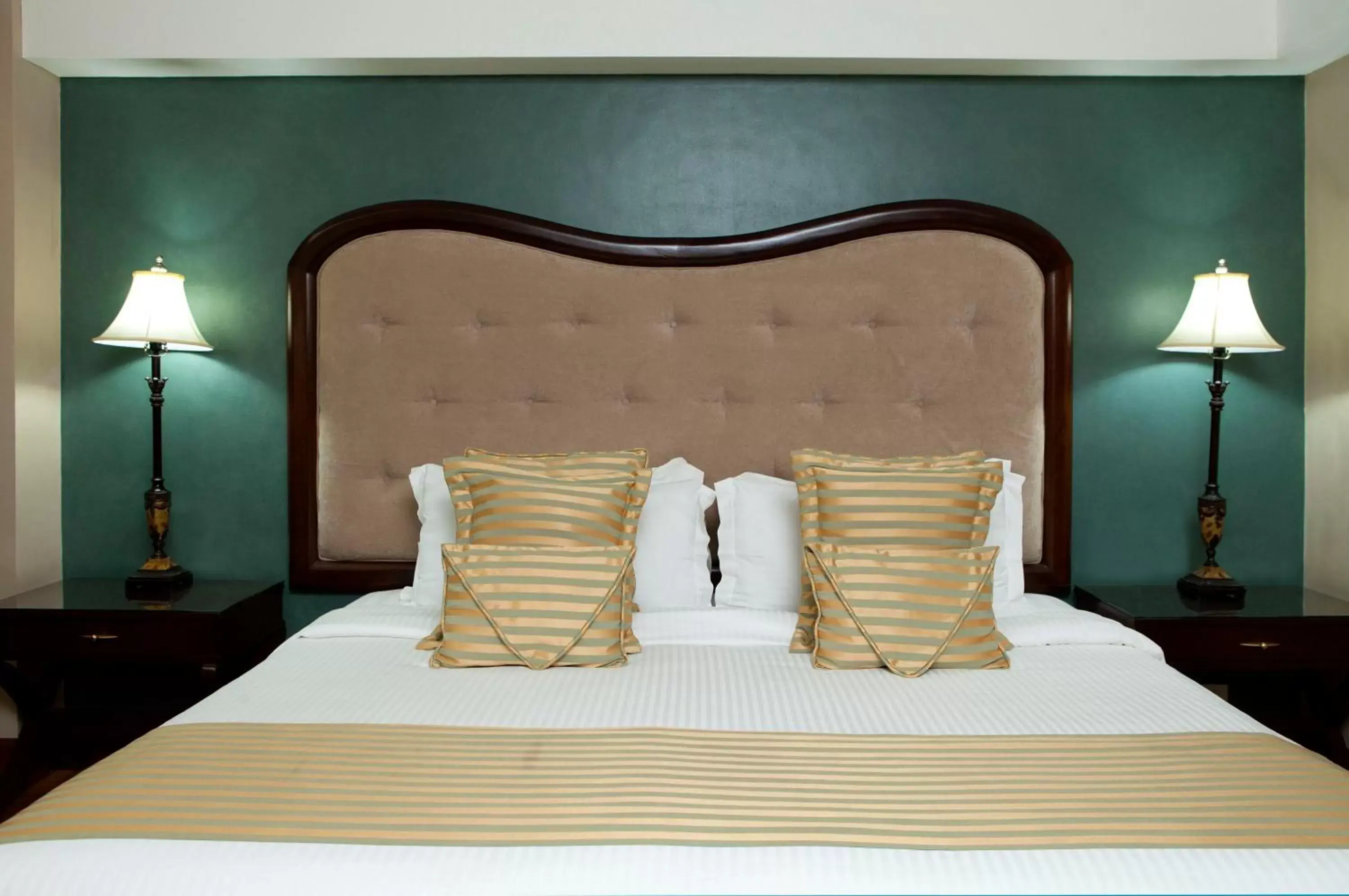 Deluxe Double or Twin Room in Hotel Celeste Makati Deluxe Double or Twin Room in Hotel Celeste Makati