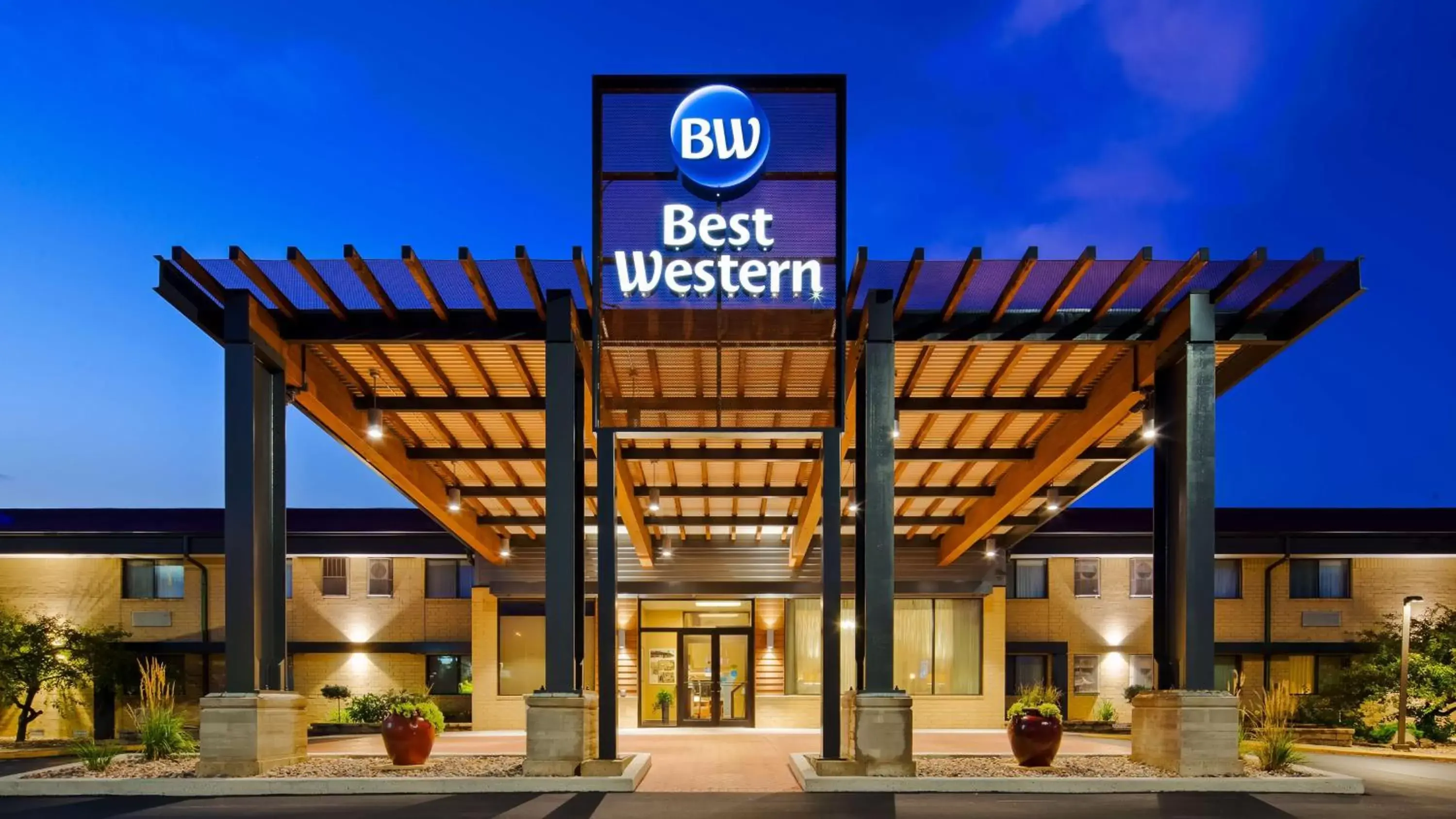 Best Western West Towne Suites Best Western West Towne Suites
