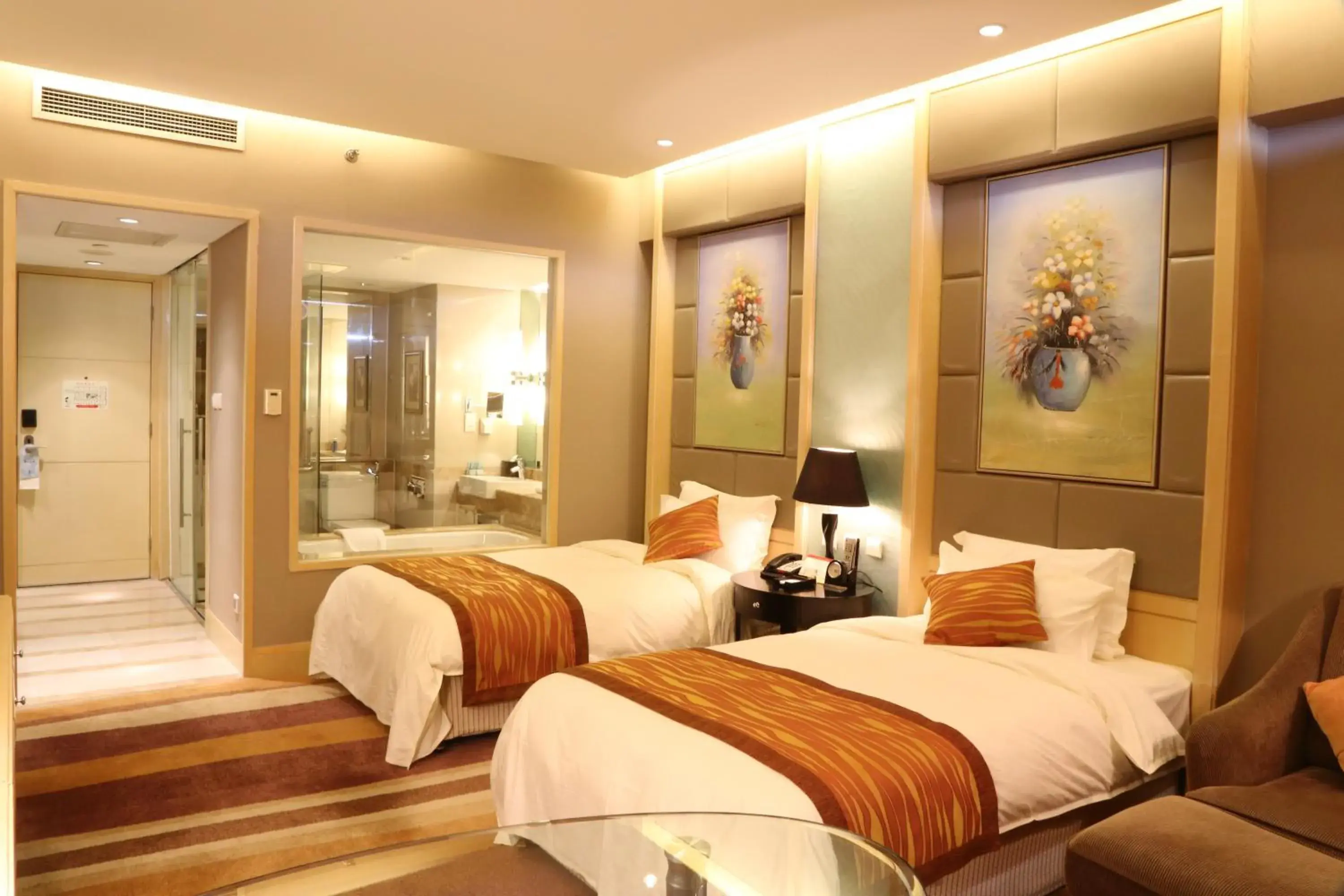 Executive Twin Room in Wenjin Hotel, Beijing Executive Twin Room in Wenjin Hotel, Beijing