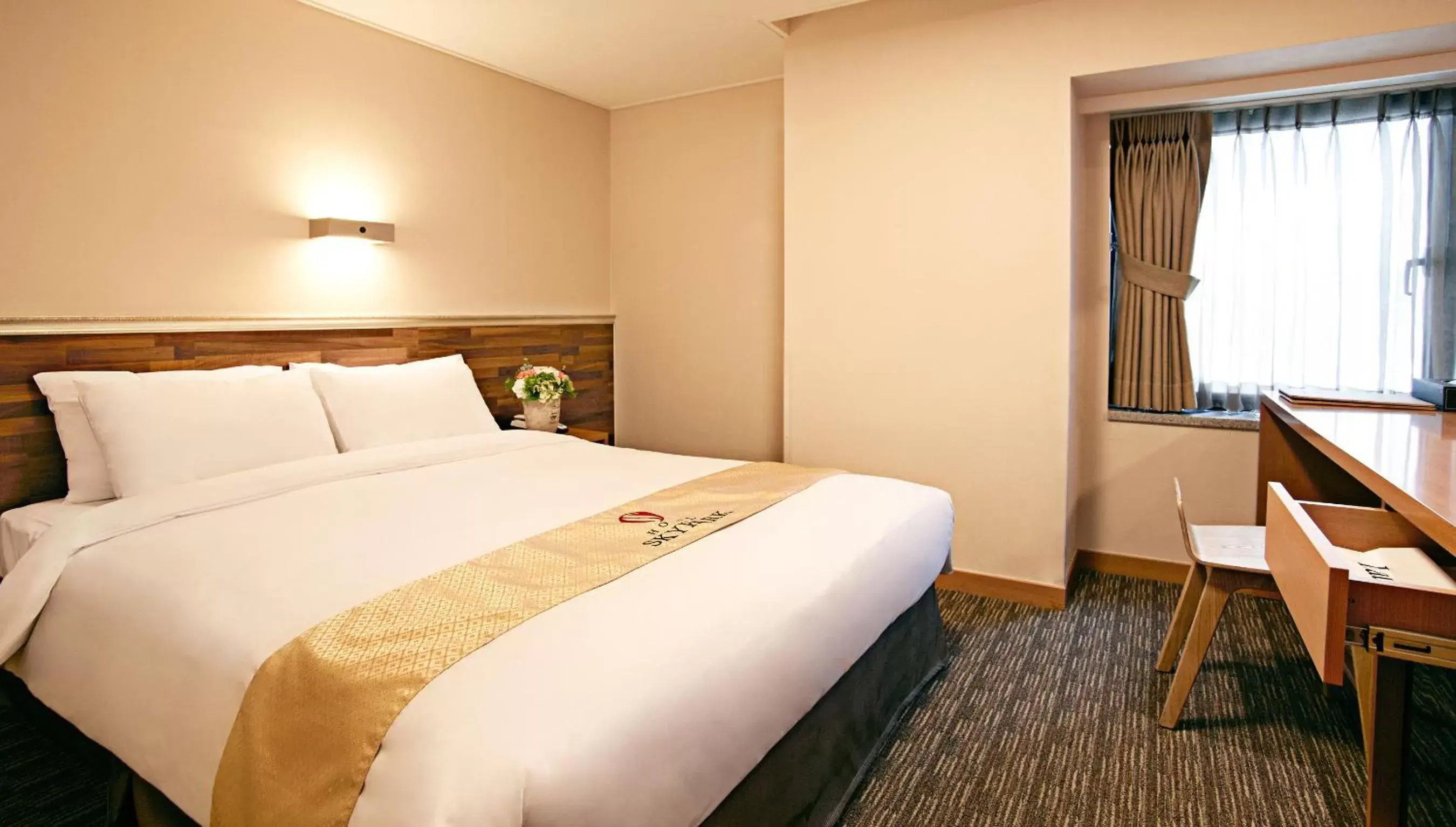 Standard Double (To go meal+Bath or Shower) in Hotel Skypark Myeongdong 1 Standard Double (To go meal+Bath or Shower) in Hotel Skypark Myeongdong 1