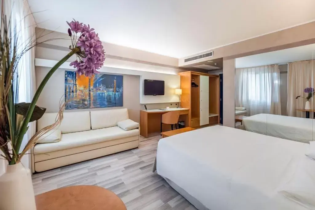 Deluxe Double Room in Park Hotel Ai Pini & Restaurant Ai Pini Deluxe Double Room in Park Hotel Ai Pini & Restaurant Ai Pini