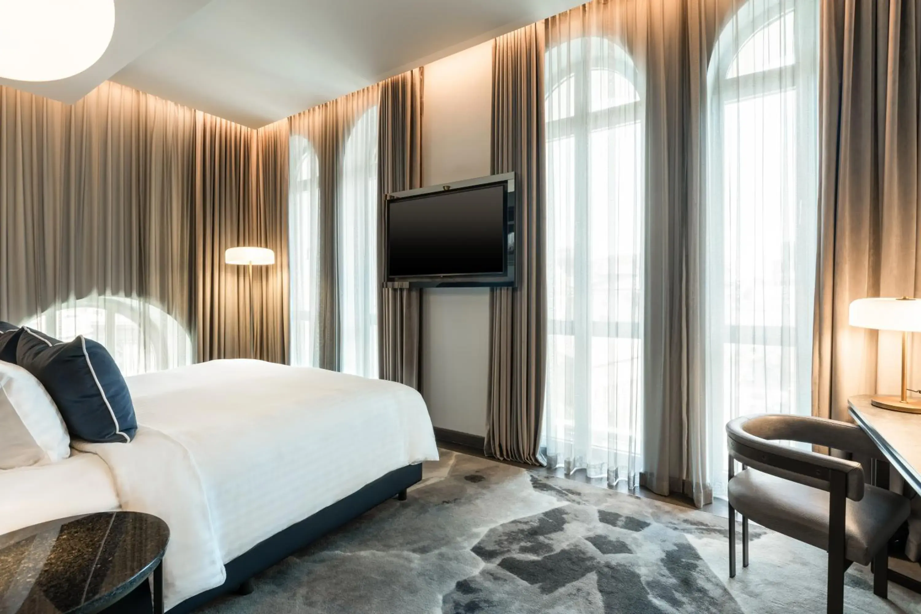 Platinum, Junior Suite, 1 King in The Marmorosch Bucharest, Autograph Collection Platinum, Junior Suite, 1 King in The Marmorosch Bucharest, Autograph Collection