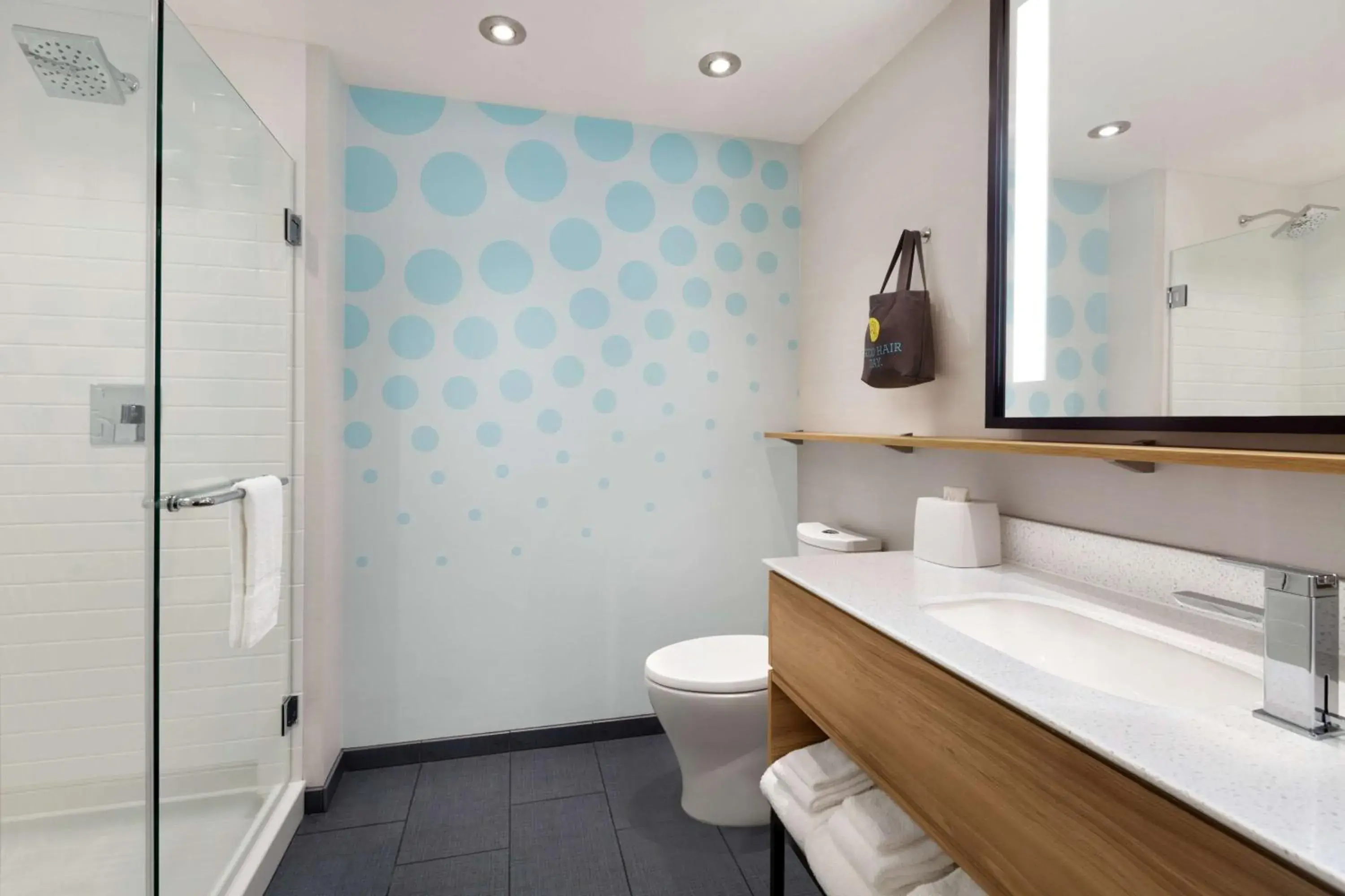 Queen Room with Two Queen Beds in Tru By Hilton Las Vegas Airport NV Queen Room with Two Queen Beds in Tru By Hilton Las Vegas Airport NV