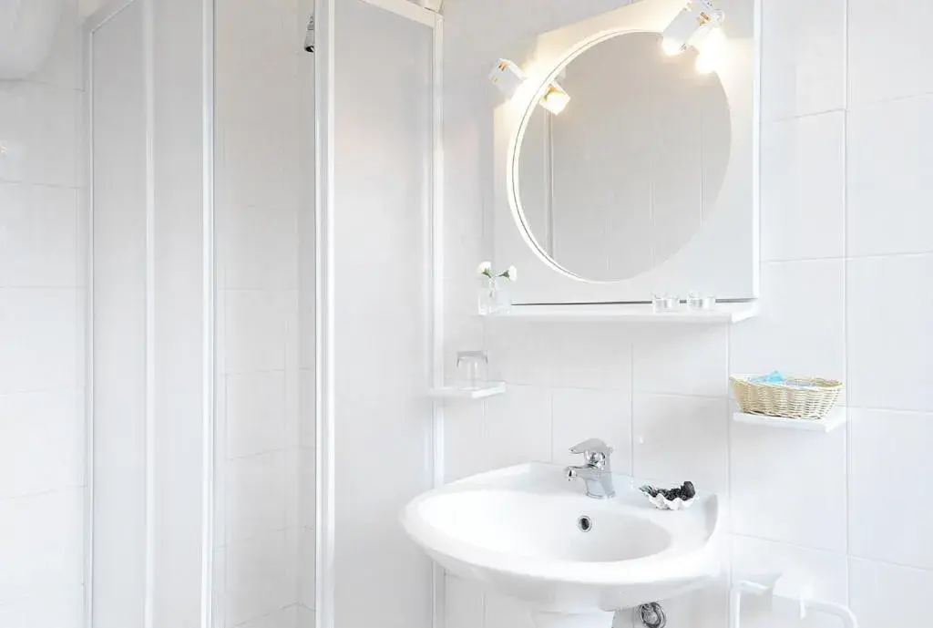 Standard Triple Room in Sporting Hotel Stella Maris Standard Triple Room in Sporting Hotel Stella Maris