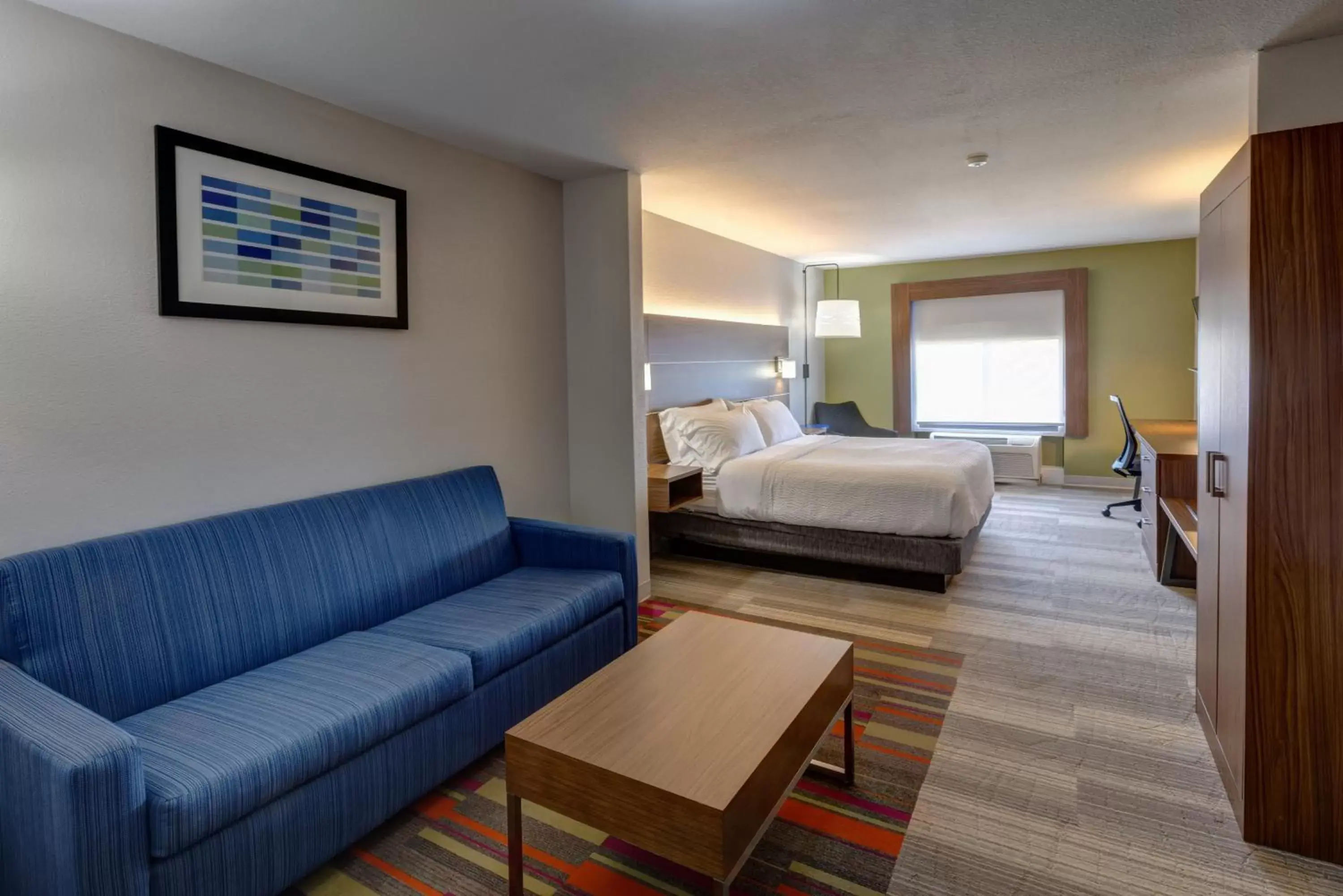 Suite - Hearing Accessible - Non-Smoking in Holiday Inn Express & Suites Shelbyville Indianapolis by IHG Suite - Hearing Accessible - Non-Smoking in Holiday Inn Express & Suites Shelbyville Indianapolis by IHG