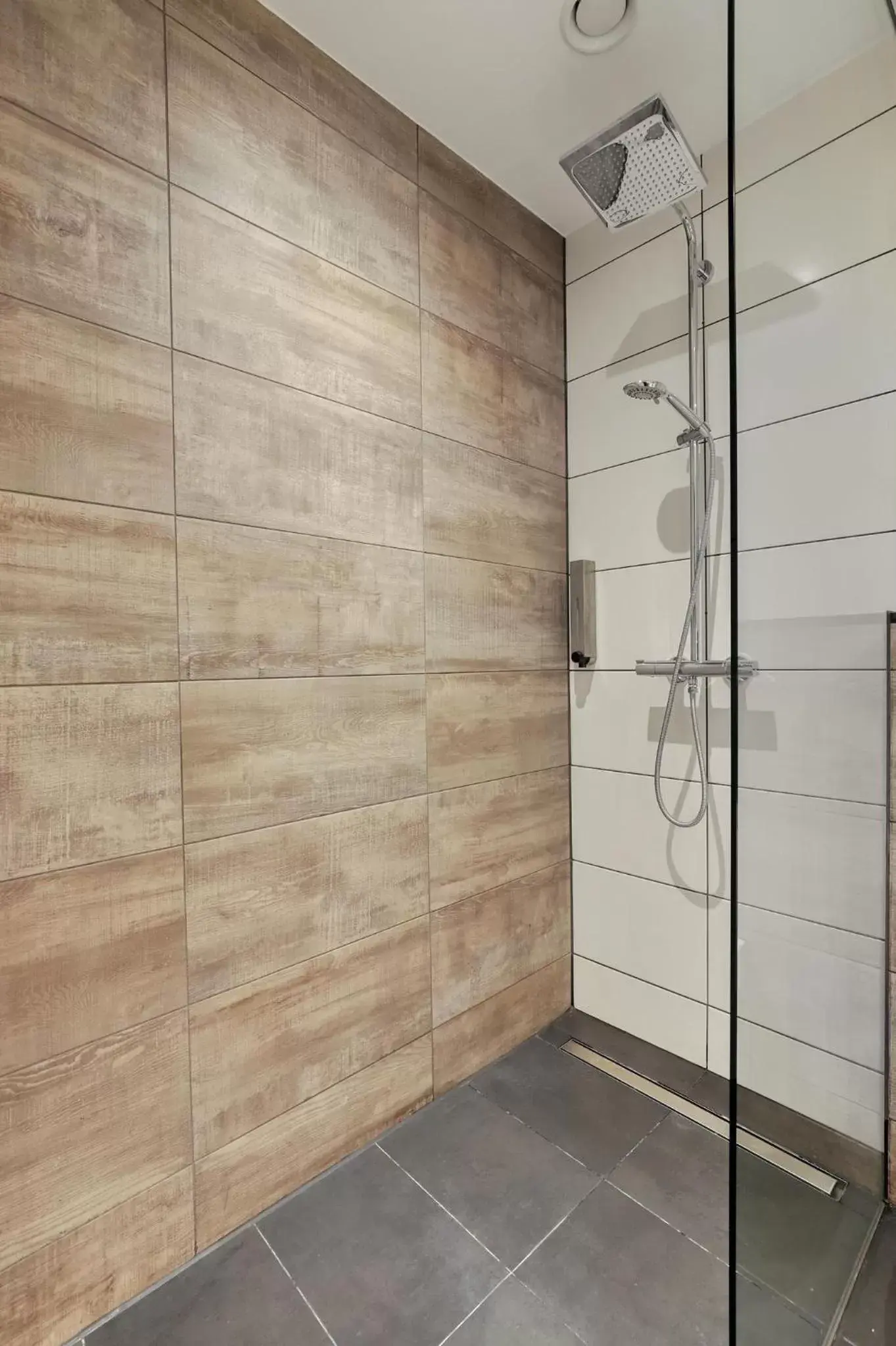 One-Bedroom Apartment with Sofa Bed and Kitchenette - Non-Smoking in Best Western Plus Grand Winston One-Bedroom Apartment with Sofa Bed and Kitchenette - Non-Smoking in Best Western Plus Grand Winston