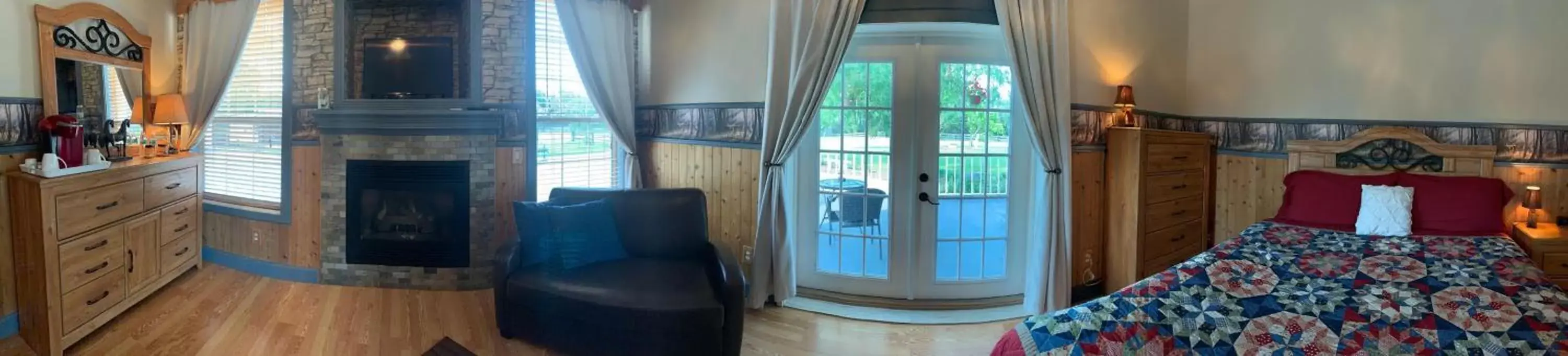 Deluxe Double Room with Balcony in Rock Pointe Ranch Deluxe Double Room with Balcony in Rock Pointe Ranch