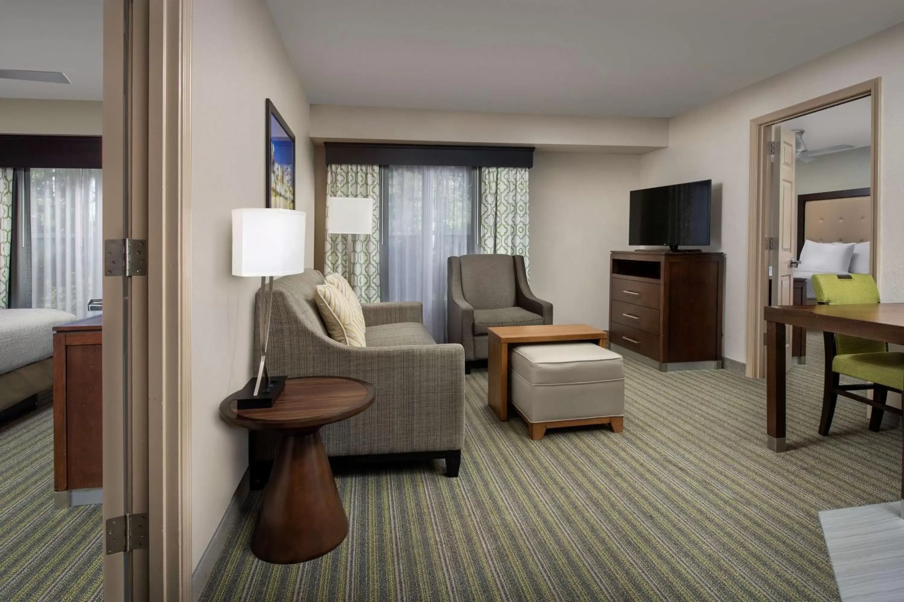 Two-Bedroom Suite with One King And Two Double Beds - Non-Smoking in Homewood Suites Hillsboro Beaverton Two-Bedroom Suite with One King And Two Double Beds - Non-Smoking in Homewood Suites Hillsboro Beaverton