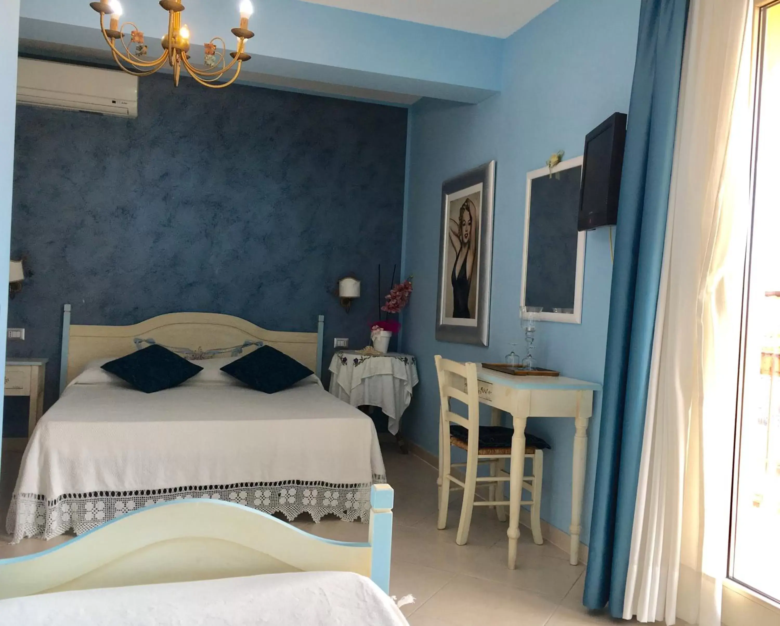 Triple Room in Hotel Scilla Triple Room in Hotel Scilla