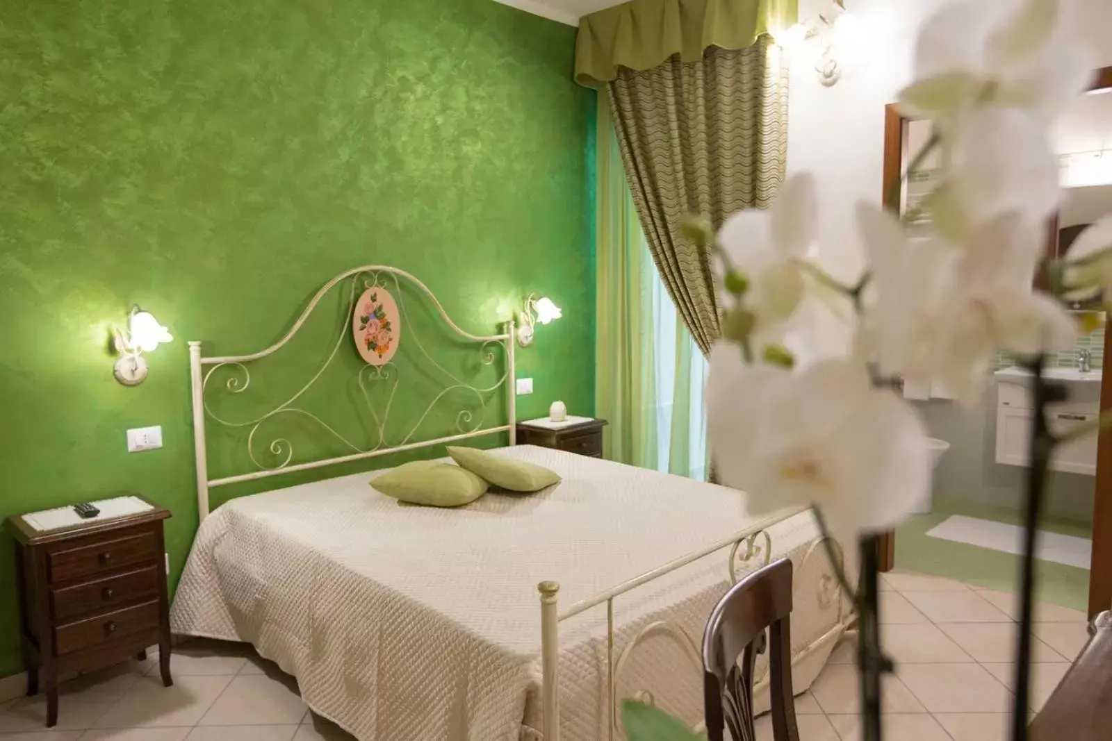 Large Double Room in B&B Le due gioie Large Double Room in B&B Le due gioie