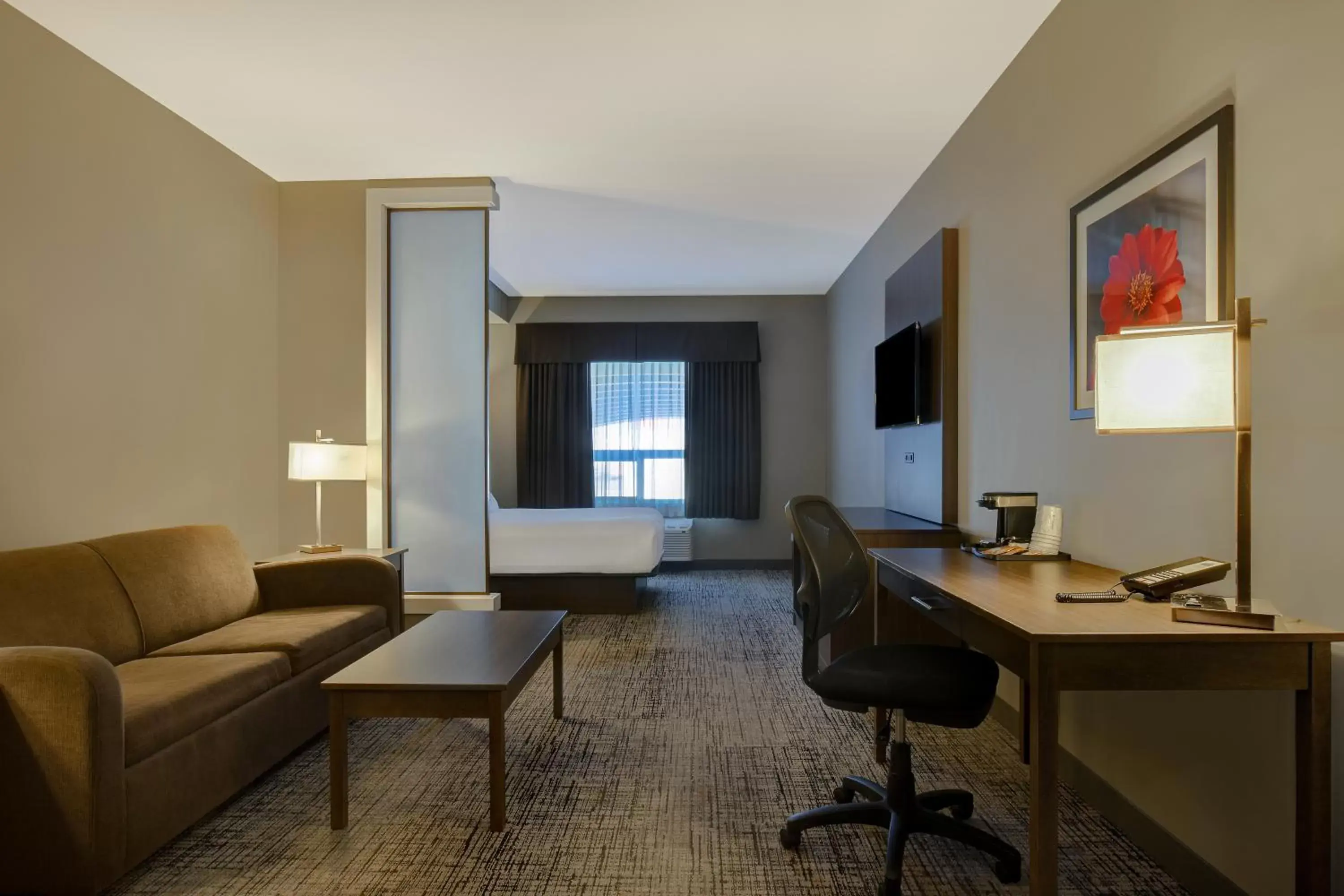 Junior Suite - Non-Smoking in Days Inn & Suites by Wyndham Warman Junior Suite - Non-Smoking in Days Inn & Suites by Wyndham Warman