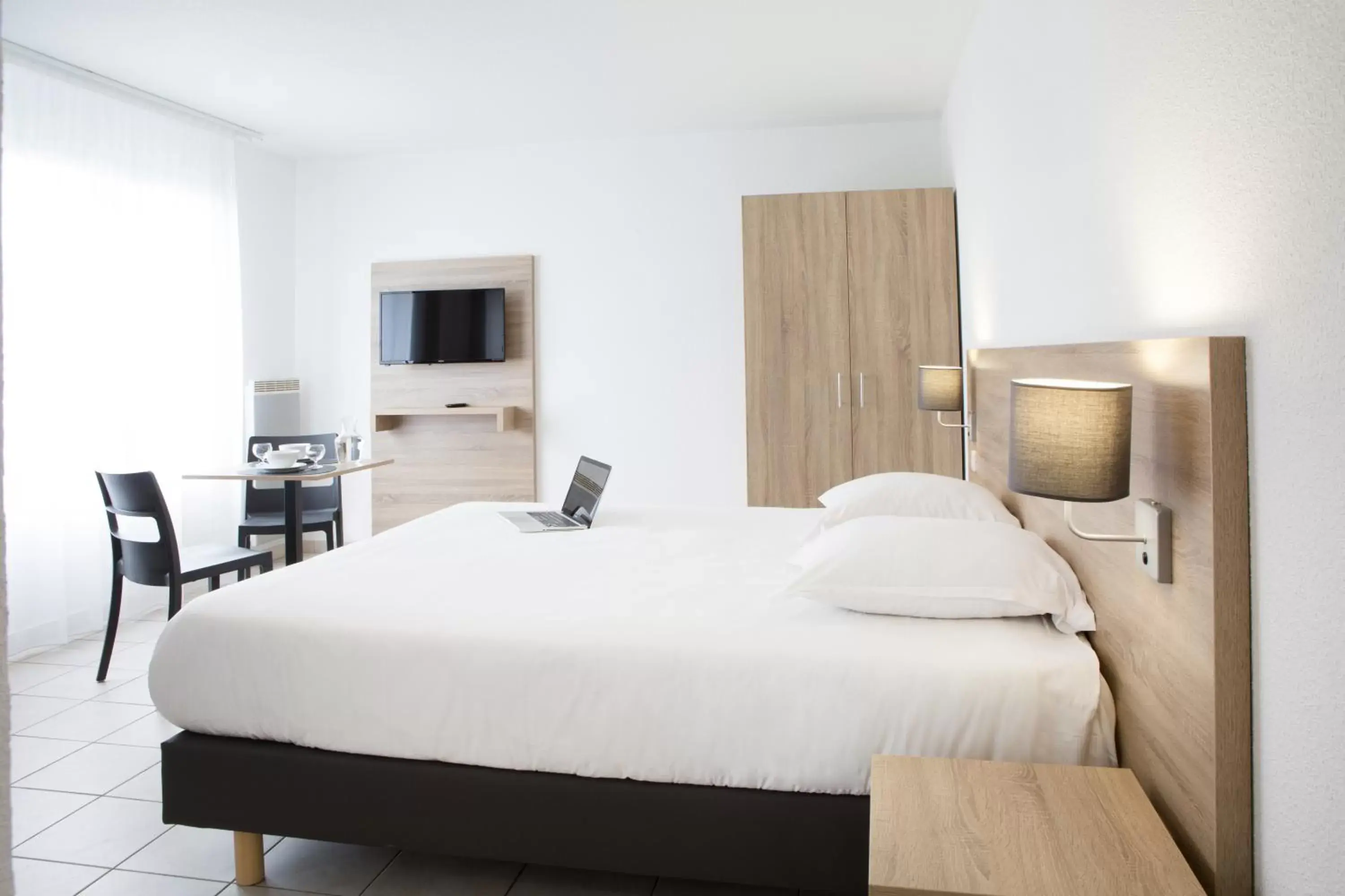 Studio (1-2 Adults) in Comfort Aparthotel Divonne La Versoix Studio (1-2 Adults) in Comfort Aparthotel Divonne La Versoix