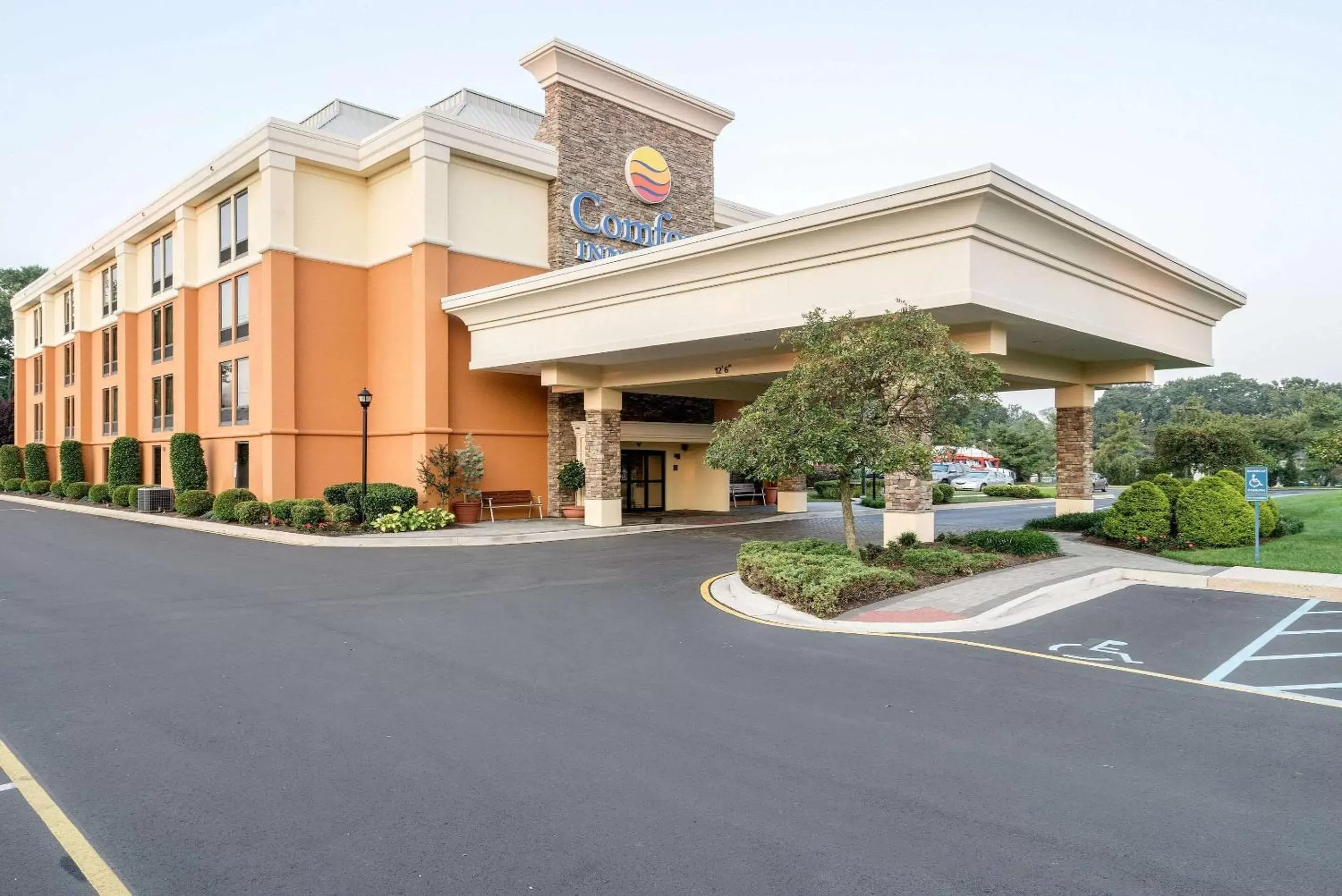 Comfort Inn & Suites Newark - Wilmington Comfort Inn & Suites Newark - Wilmington