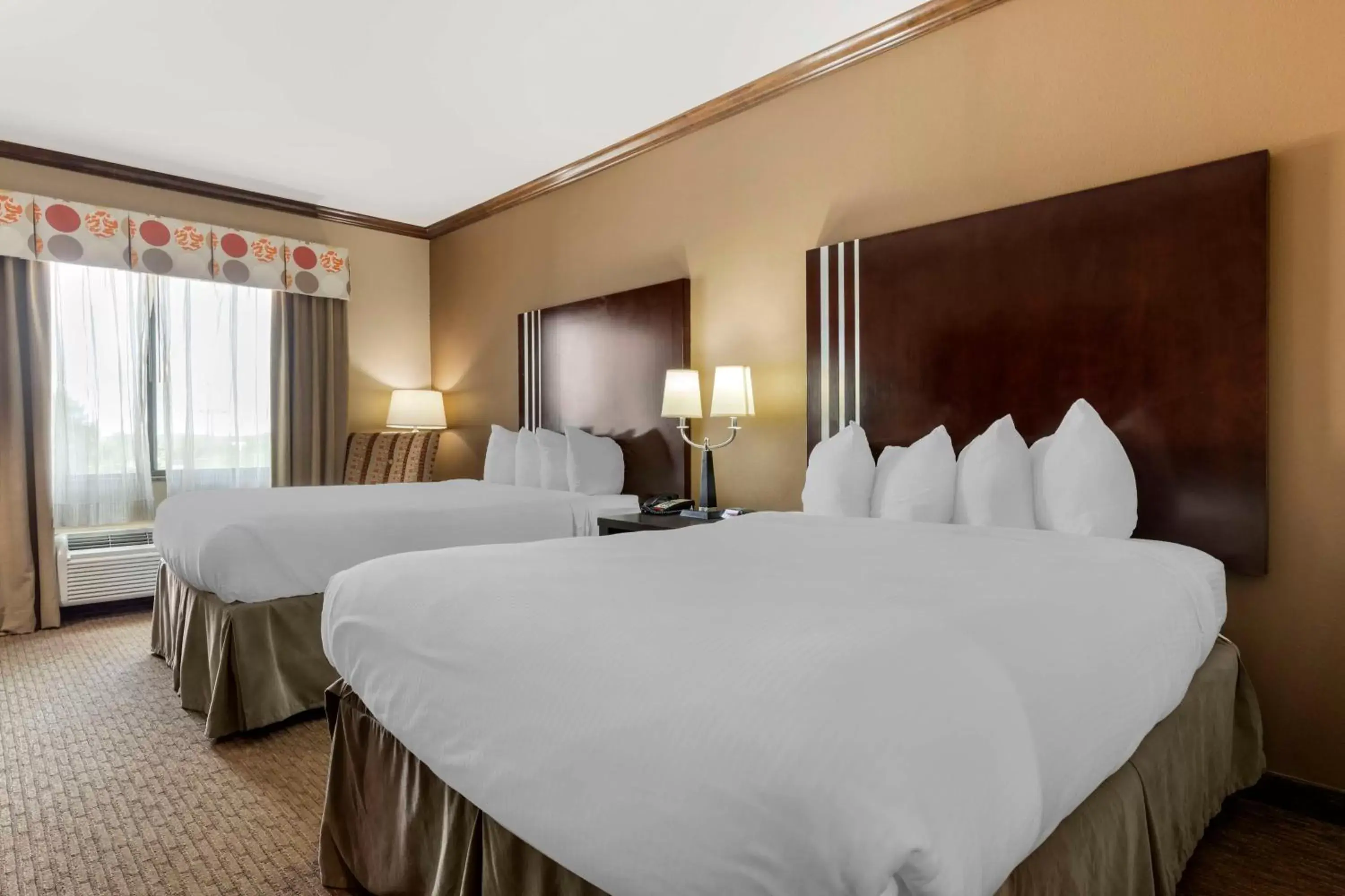 Queen Room with Two Queen Beds - Disability Access/Non-Smoking in Best Western Plus Texoma Hotel & Suites Queen Room with Two Queen Beds - Disability Access/Non-Smoking in Best Western Plus Texoma Hotel & Suites