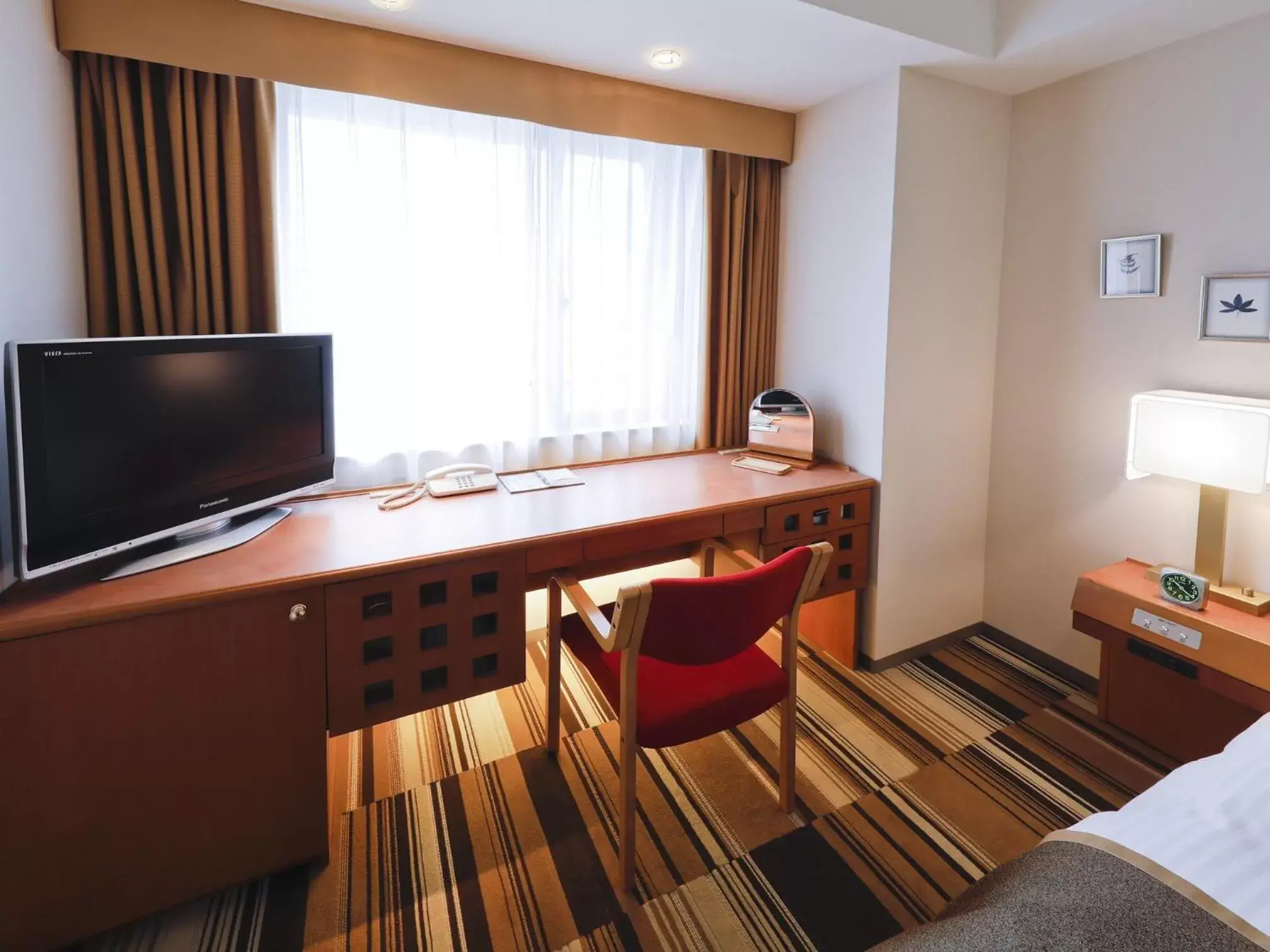 Economy Double Room - Smoking in Hotel the Lutheran Economy Double Room - Smoking in Hotel the Lutheran