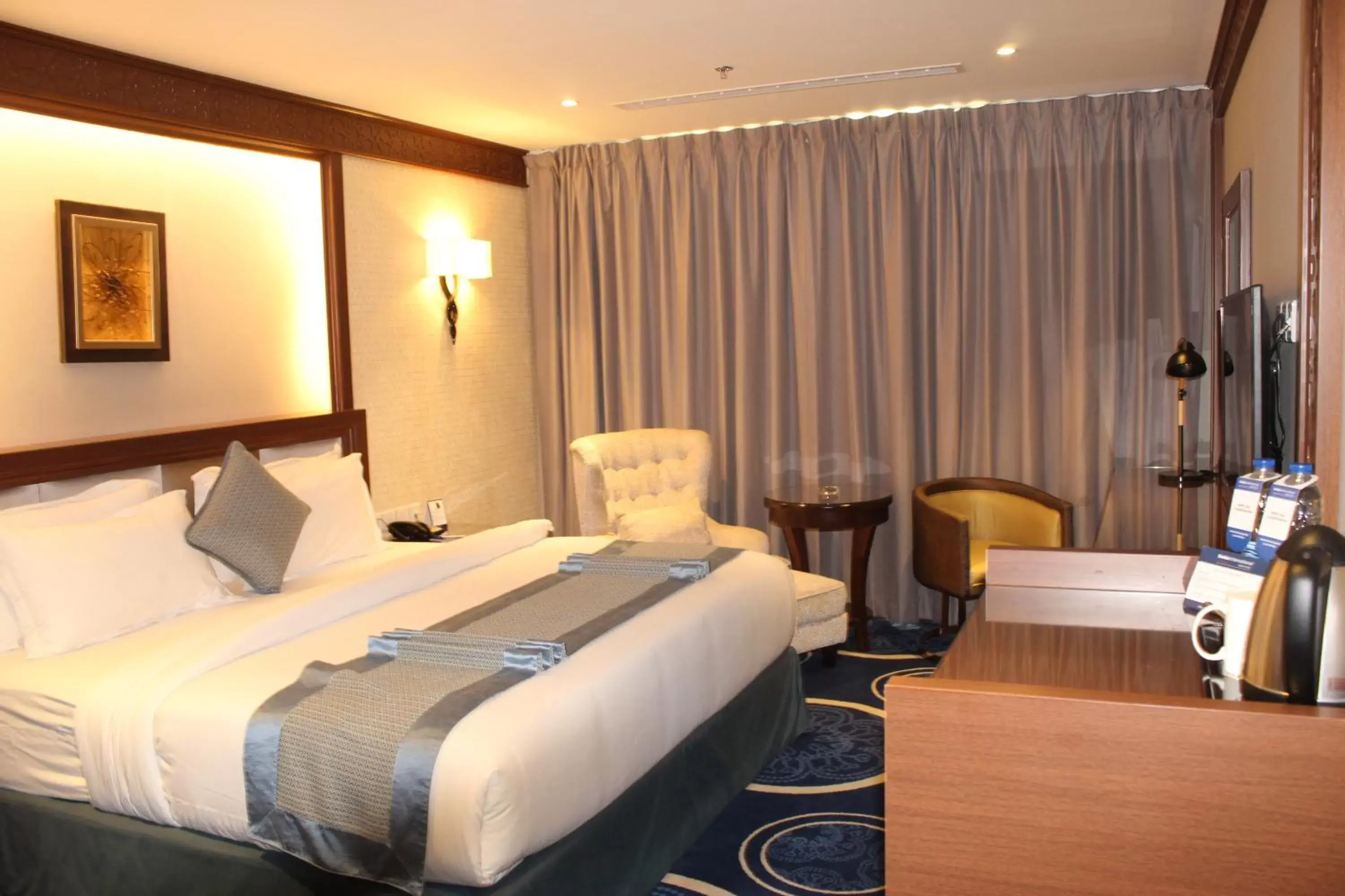 Classic Queen Room in Swiss In Tabuk Hotel Classic Queen Room in Swiss In Tabuk Hotel