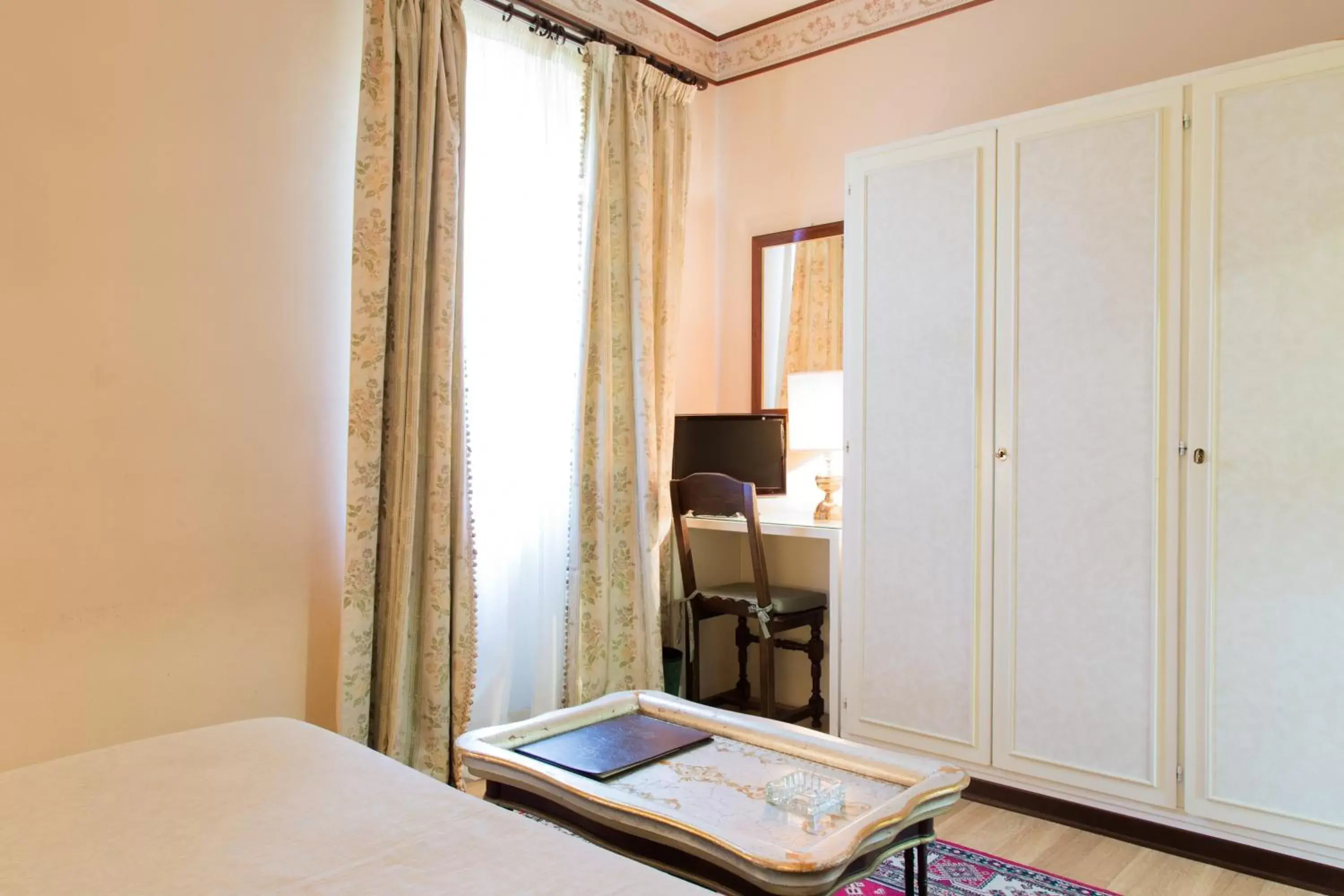 Classic Double Room in Hotel Bramante Classic Double Room in Hotel Bramante