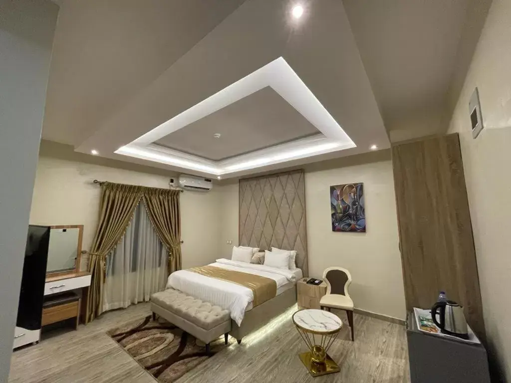 Queen Suite in God's Touch Apartments Signature Queen Suite in God's Touch Apartments Signature