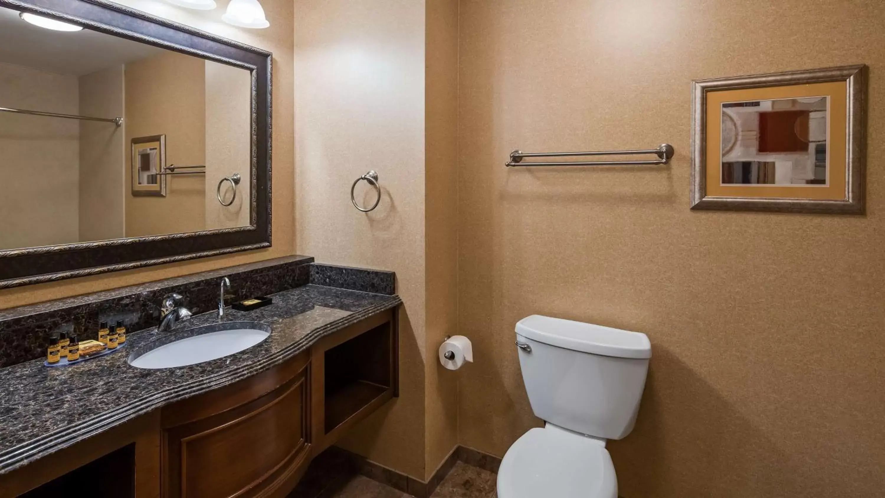 King Suite - Mobility Accessible/Non-Smoking in Best Western Plus North Canton Inn & Suites King Suite - Mobility Accessible/Non-Smoking in Best Western Plus North Canton Inn & Suites